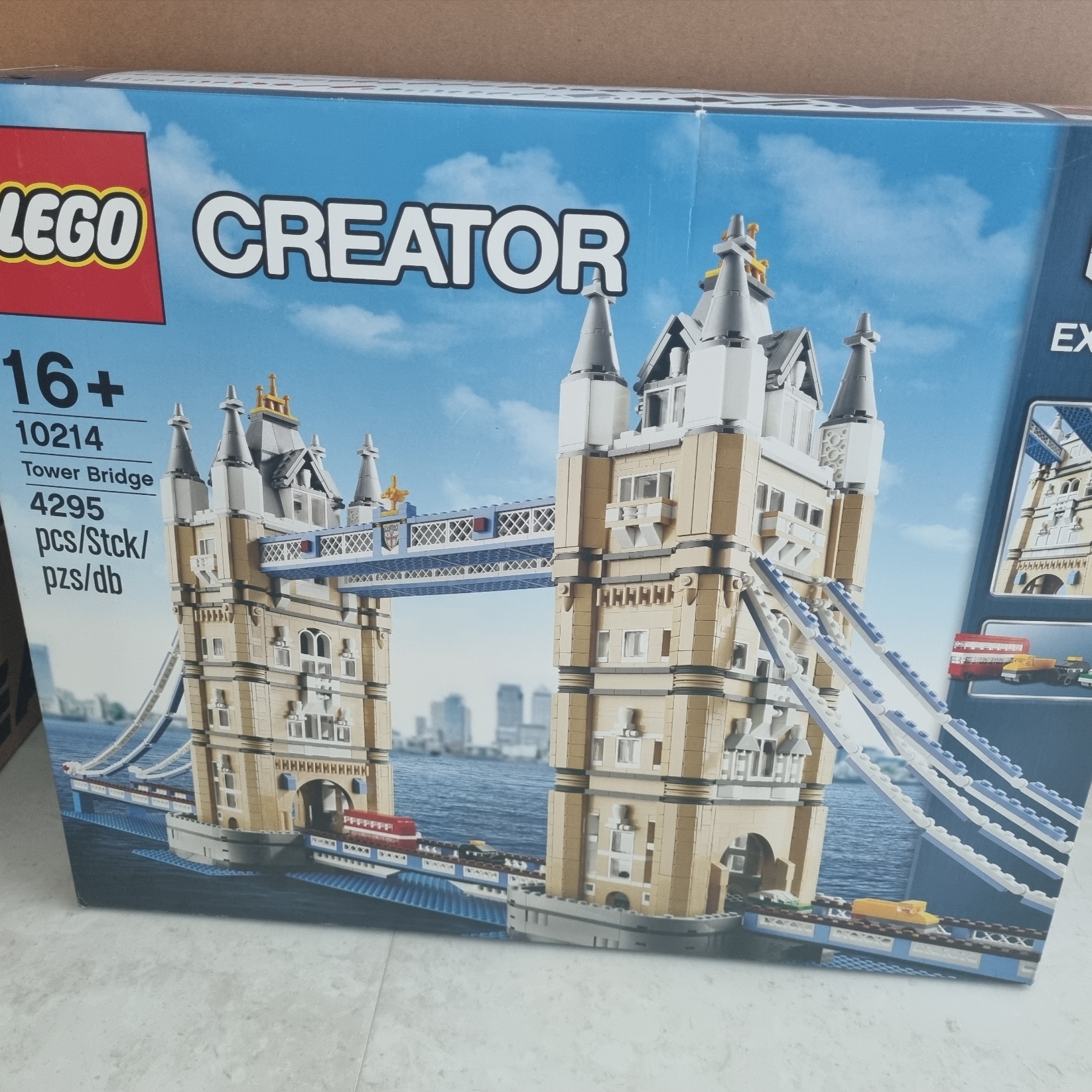 Lego Tower Bridge 착용 스타일
