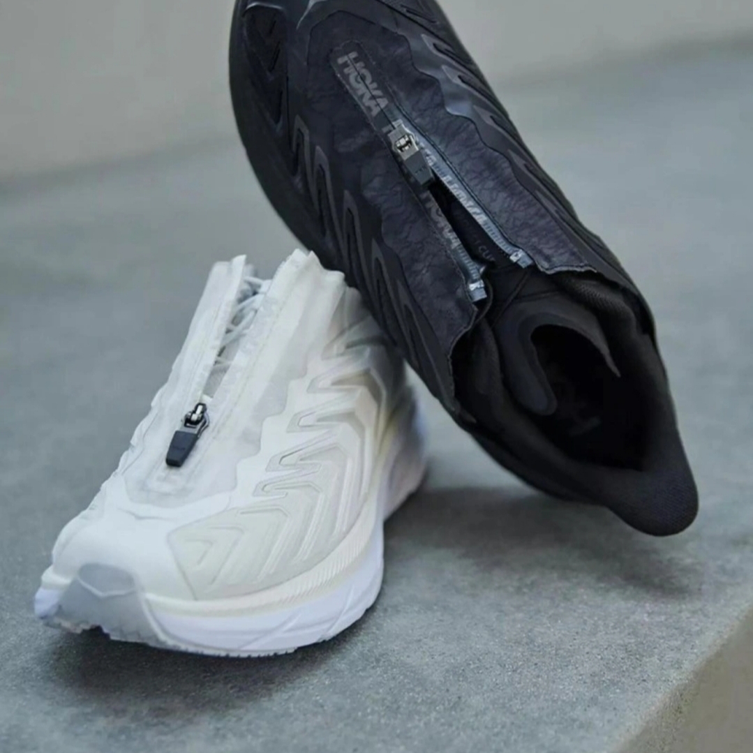 Hoka Project Clifton Lunar Rock 착용 스타일 - 3