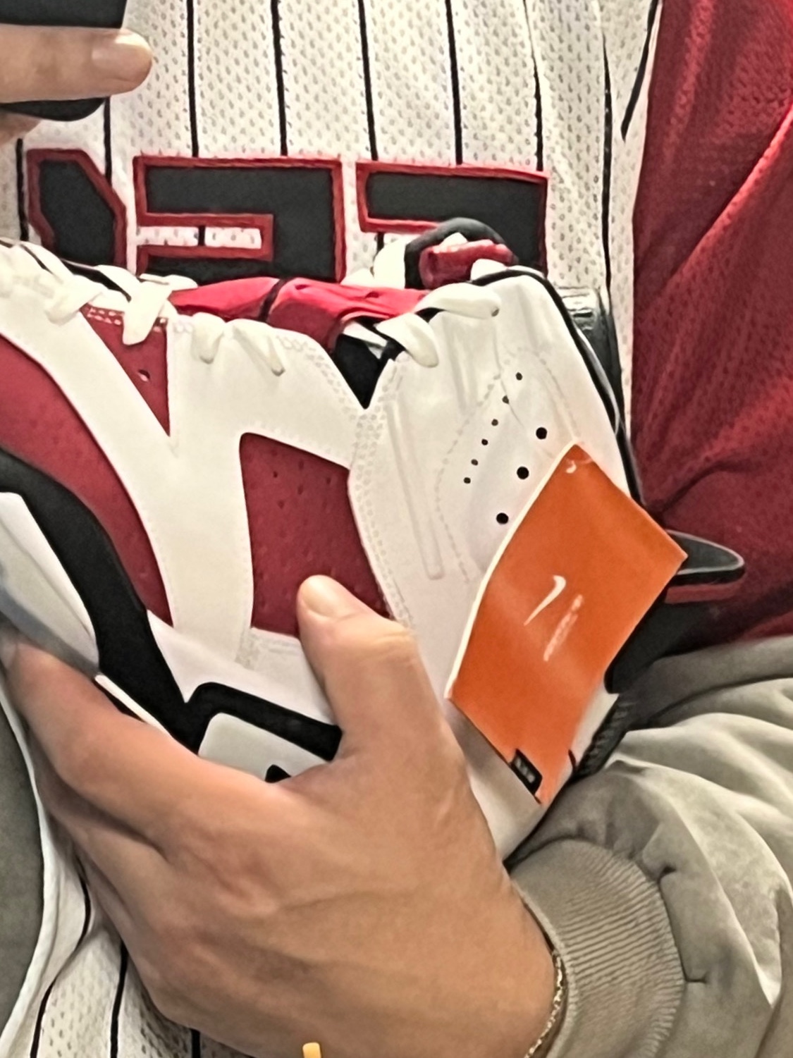 Jordan 6 Retro Carmine 2021 착용 스타일