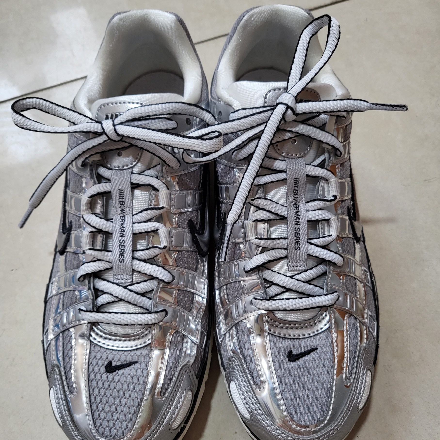 Nike P-6000 Metallic Silver 착용 스타일 - 2