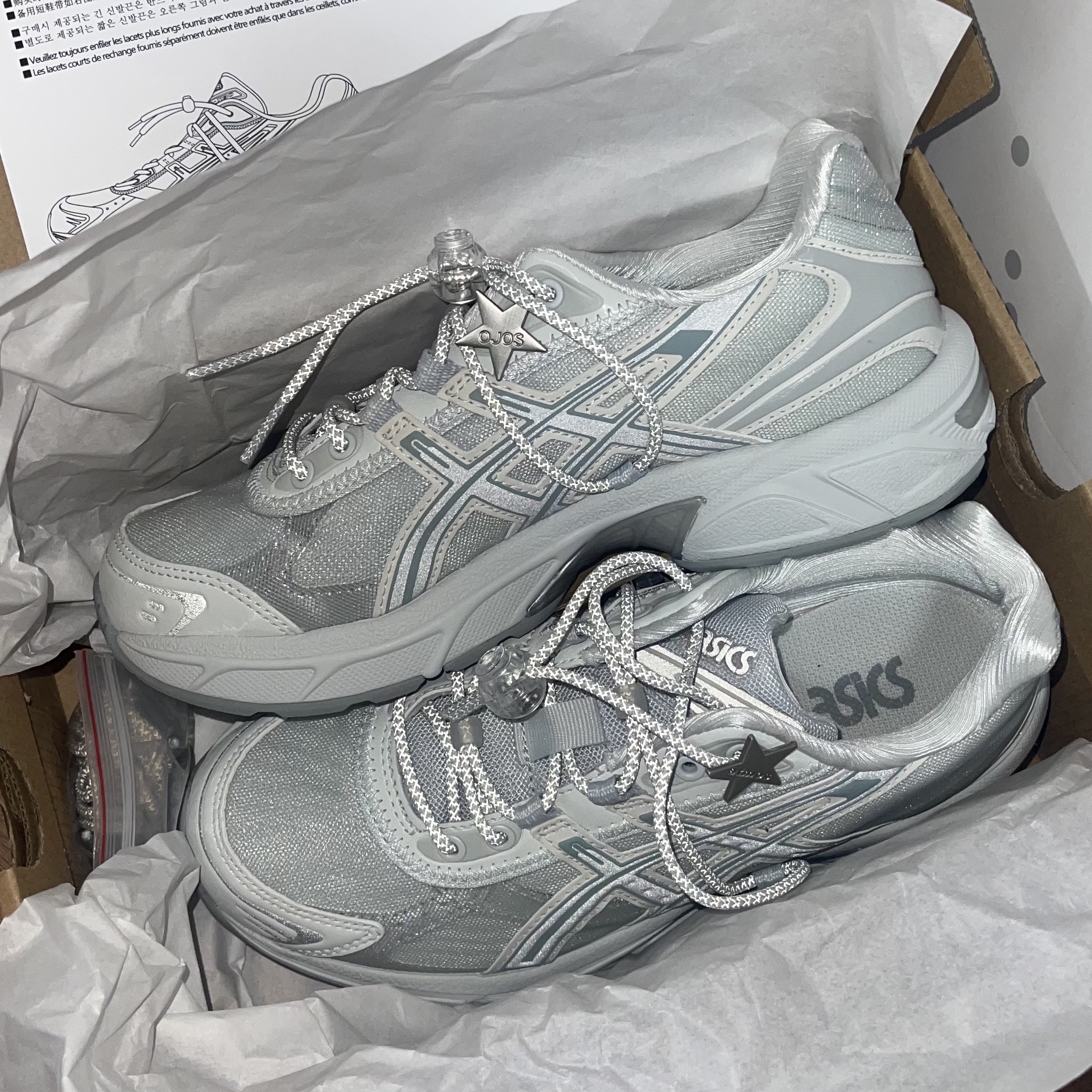 Asics x Atmos x Ojos Gel-1130 RE Glacier Grey Pure Silver 착용 스타일