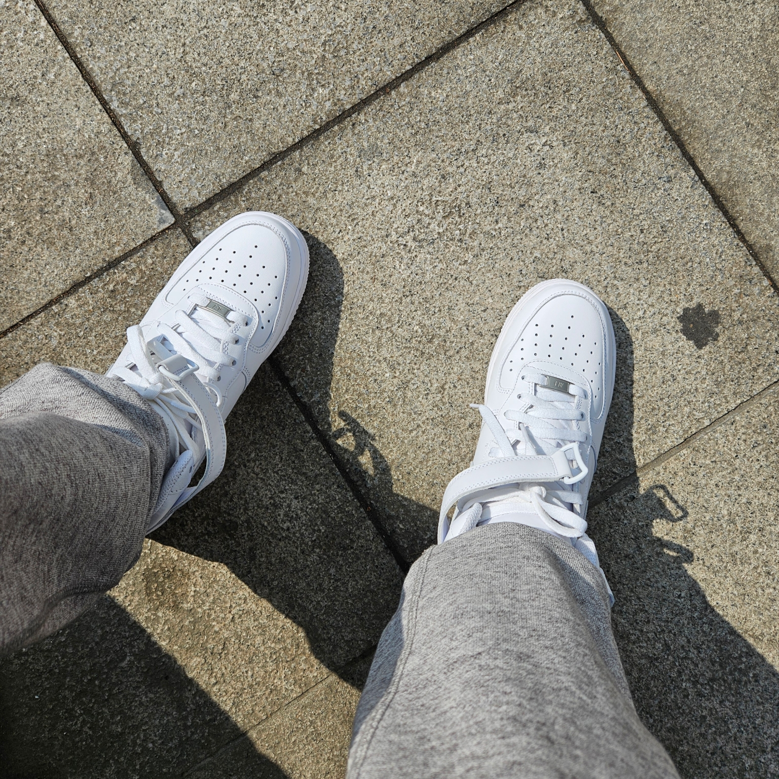 Nike Air Force 1 Mid '07 White 착용 스타일