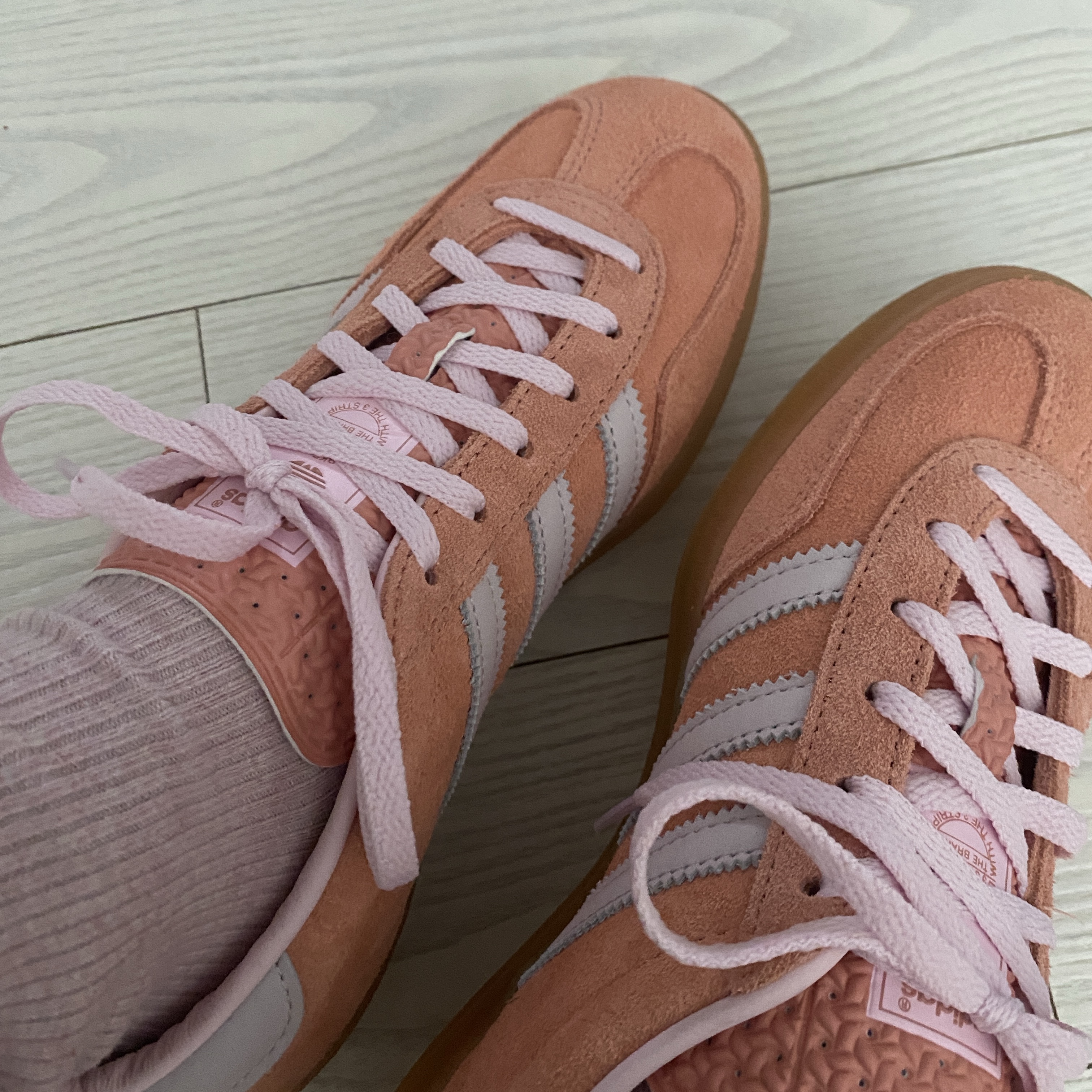 (W) Adidas Gazelle Indoor Wonder Clay Clear Pink 착용 스타일