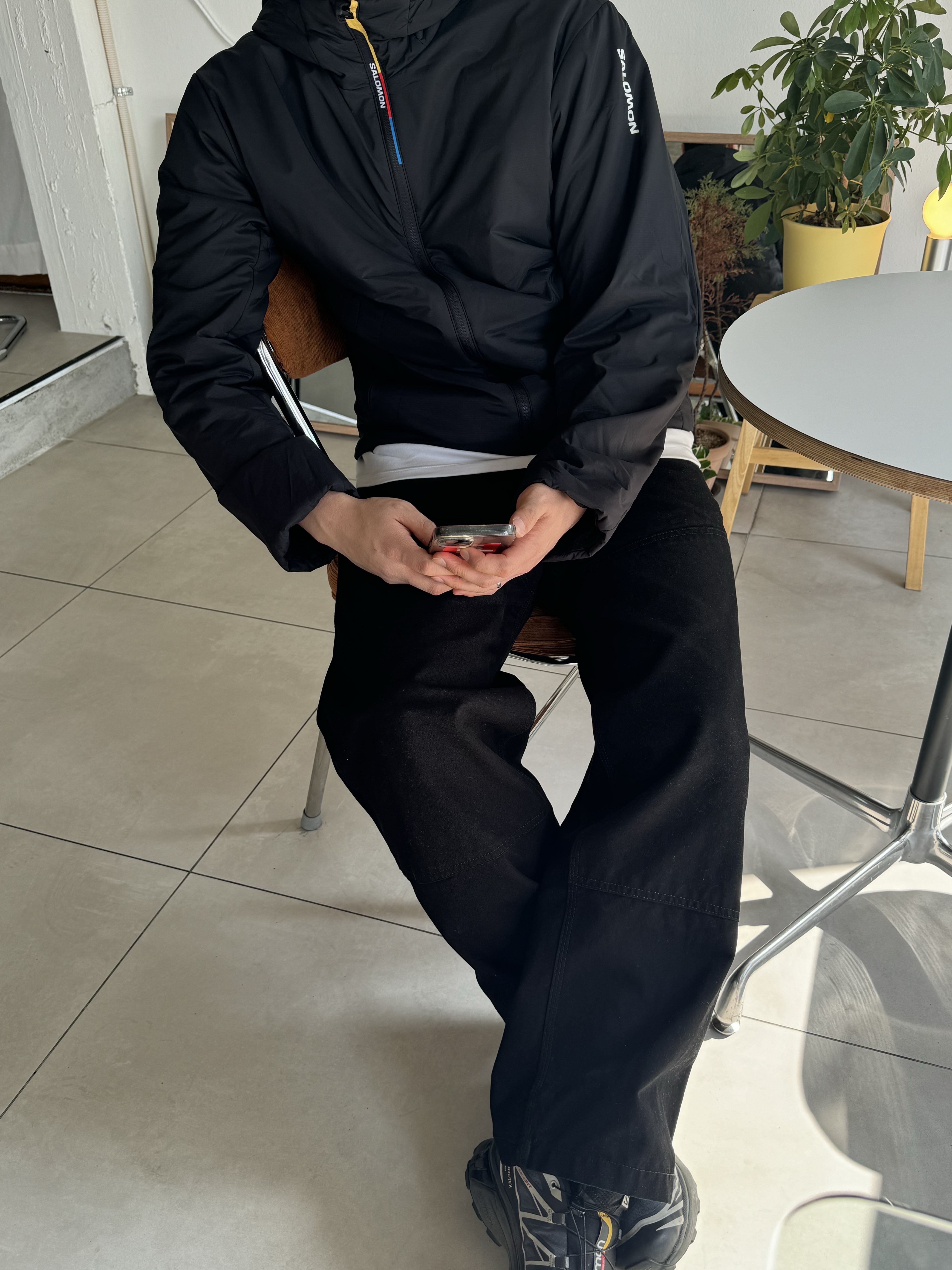 Salomon Modisay Jacket Black, Salomon XT-6 Gore-Tex Black Ebony 착용 스타일