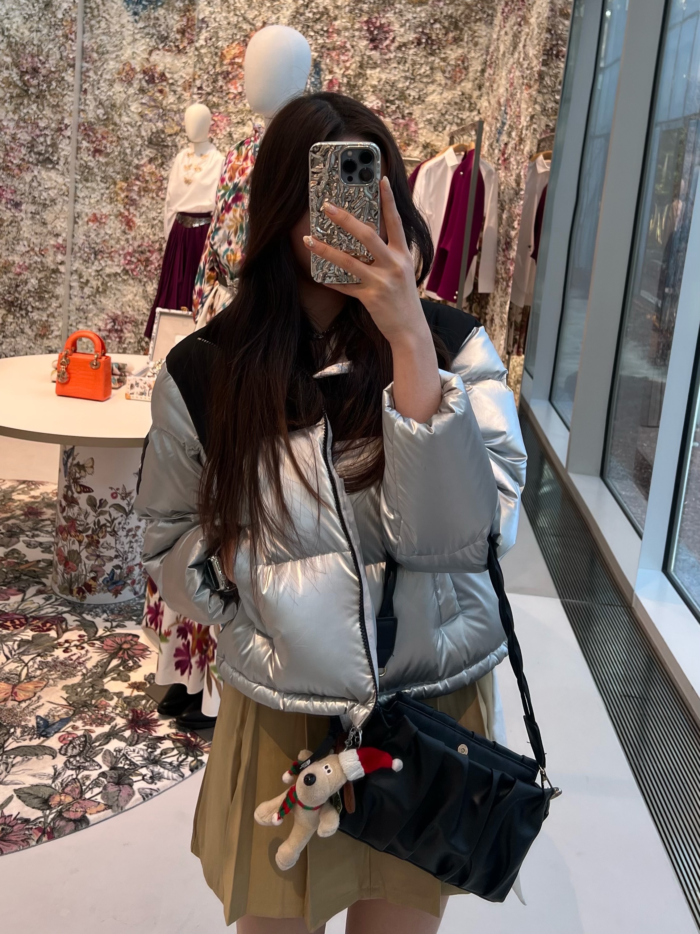 (W) The North Face White Label Novelty Nuptse Down Jacket Silver 착용 스타일 - 2