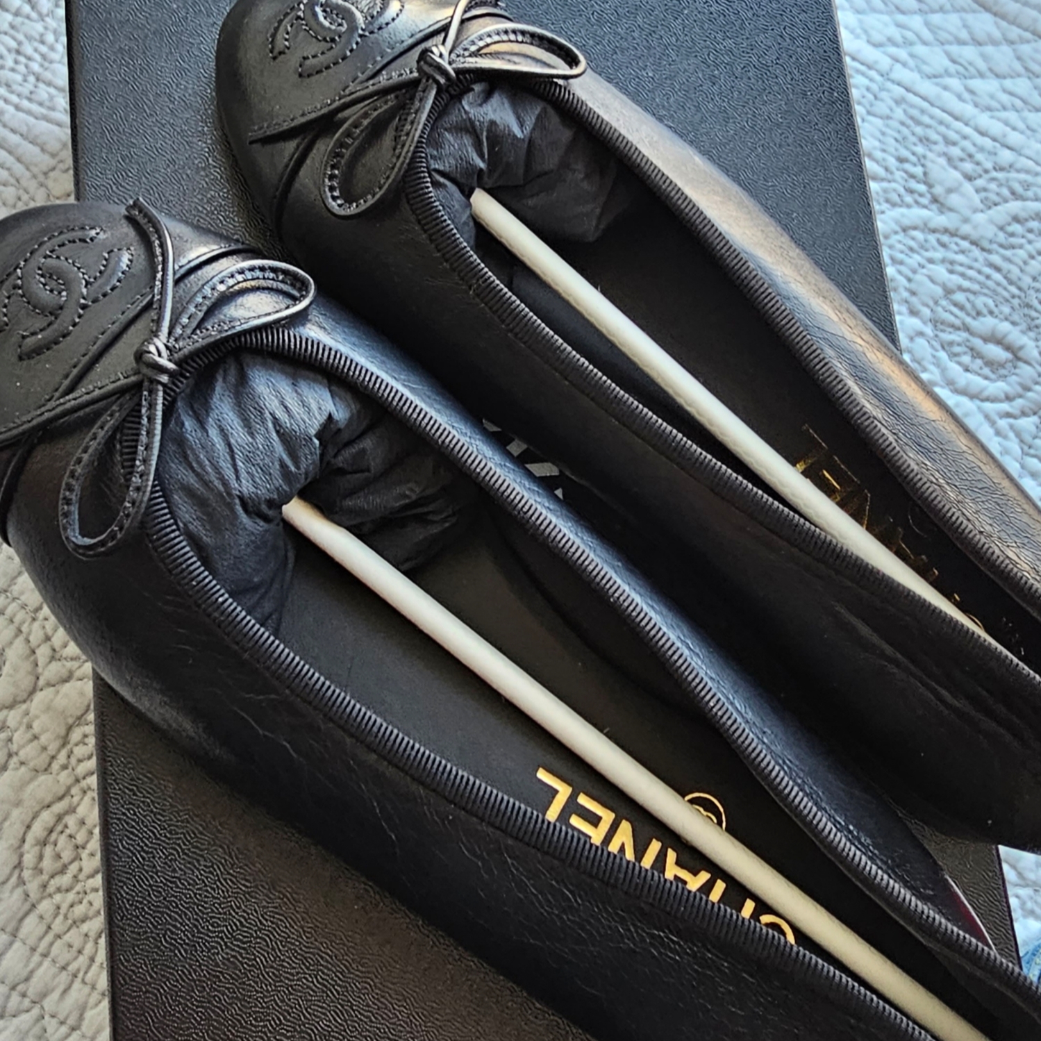 (W) Chanel Ballerina Flat Laminated Crumpled Calfskin & Black 착용 스타일