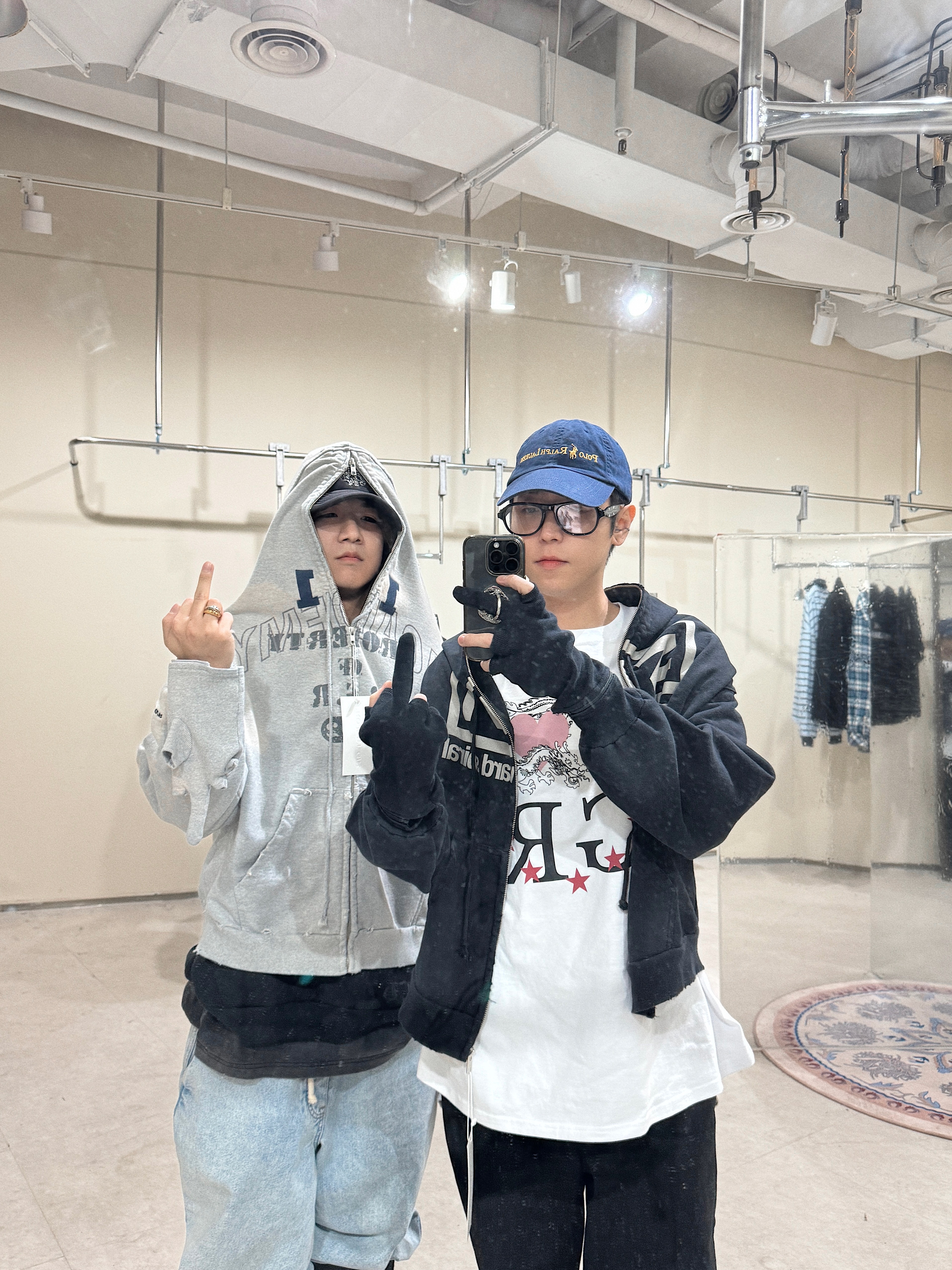 Project G/R Unbalanced Reworked Bomber Jacket Khaki, Project G/R Layered Cargo Denim Pants Blue Camo 착용 스타일 - 4