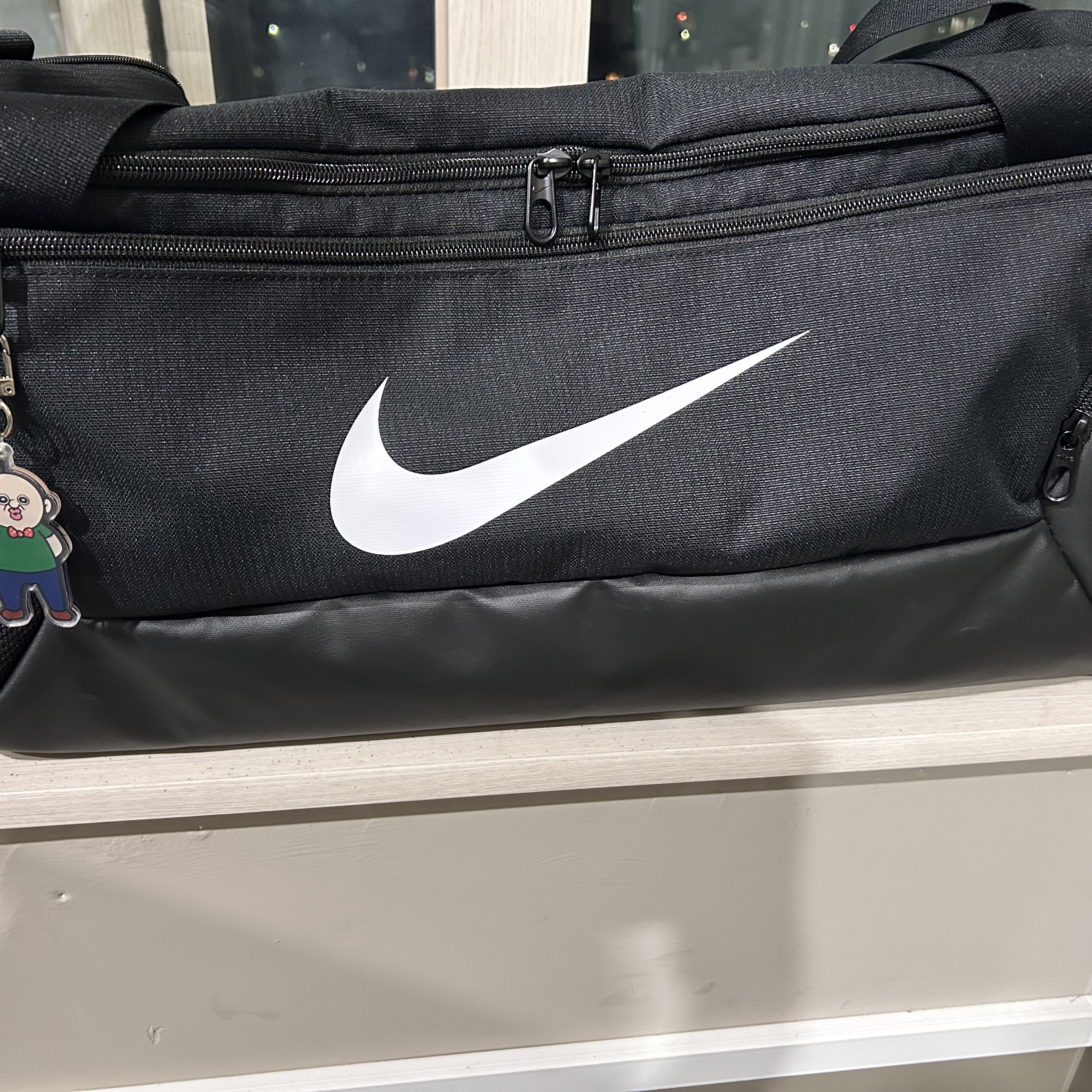 Nike Brasilia 9.5 Training Duffle Bag Small 41L Black, Bbangbbang Flower Holding Keyring 착용 스타일 - 2