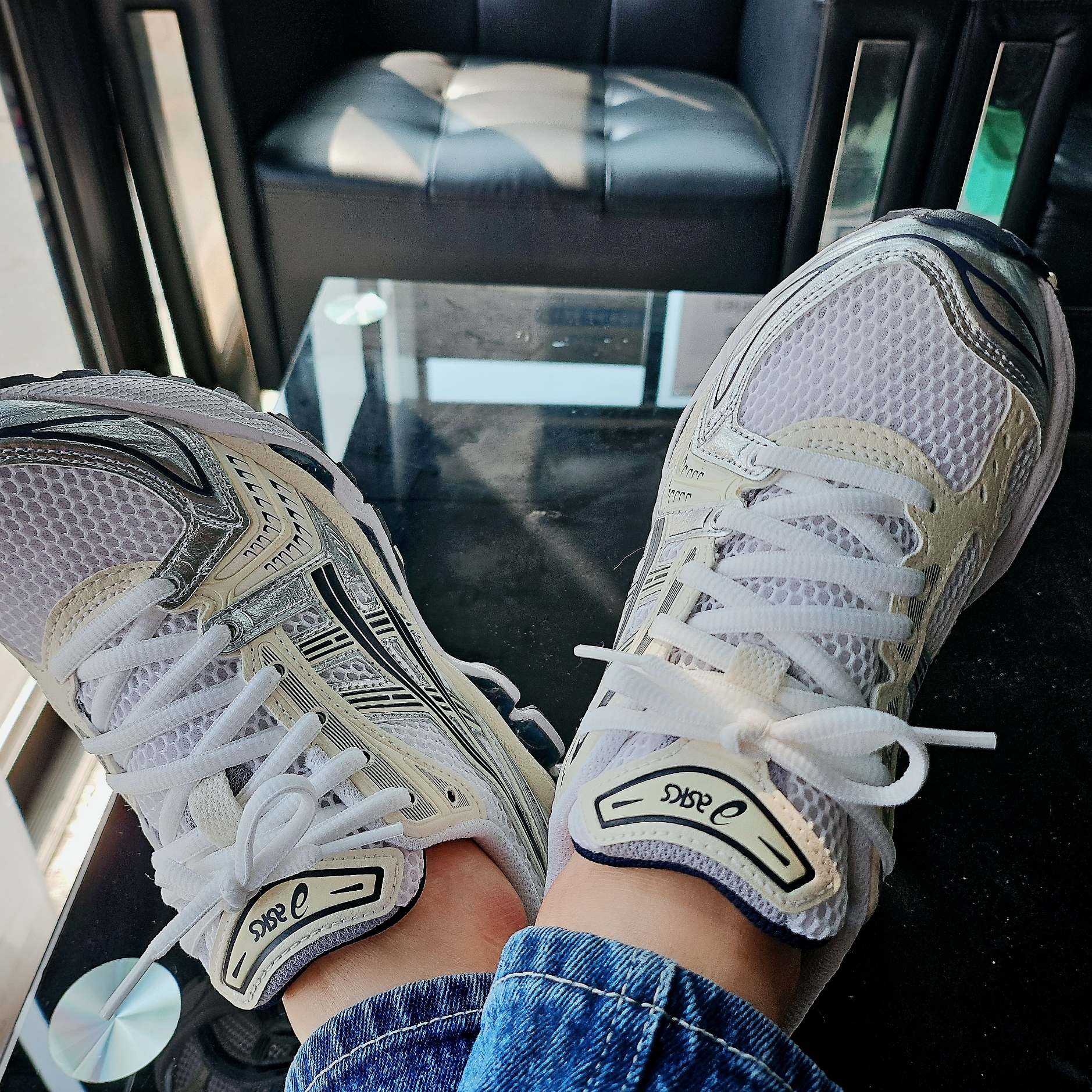 (W) Asics Gel-Kayano 14 White Midnight 착용 스타일
