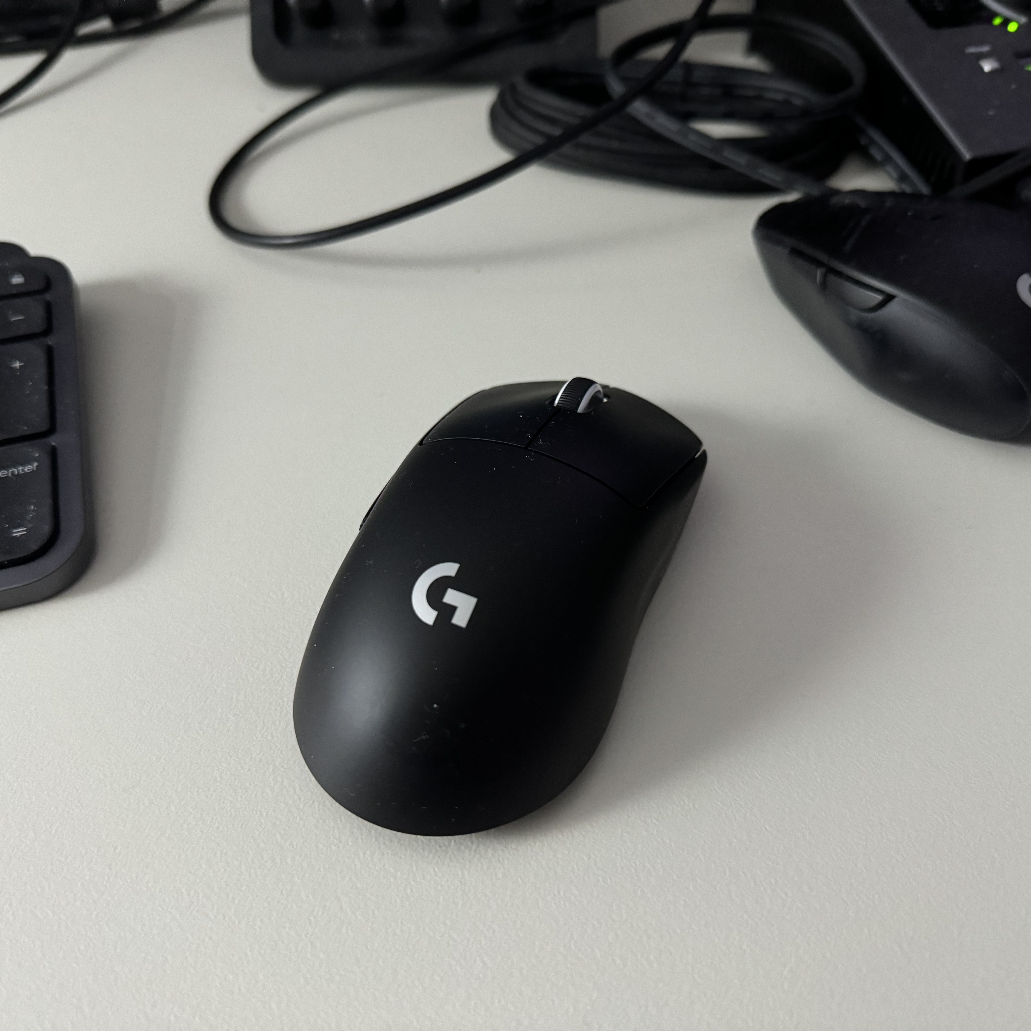 Logitech G Pro X Superlight 2 Wireless Gaming Mouse Black (Korean Ver.) 착용 스타일 - 2