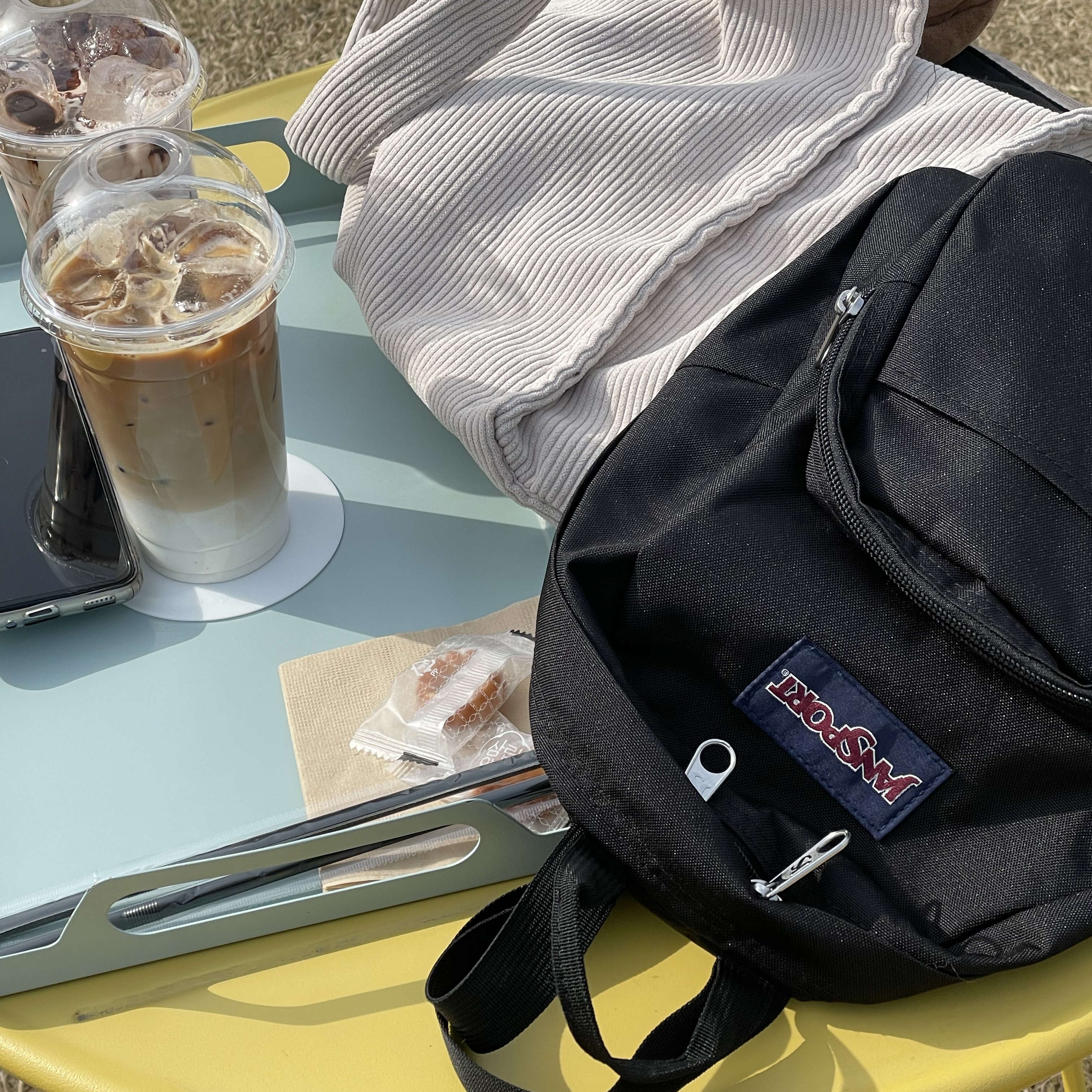 Jansport Half Pint Mini Backpack Black 착용 스타일 - 2
