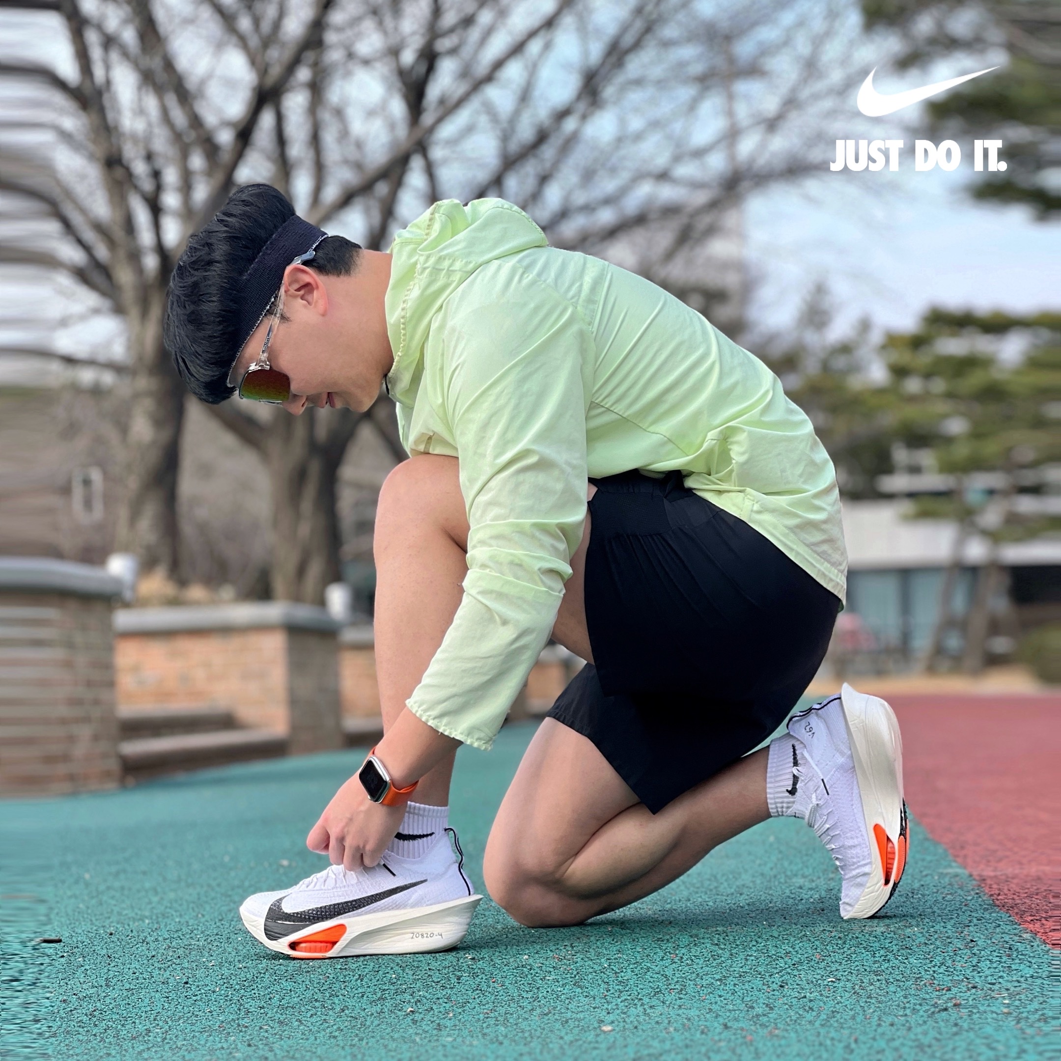 Nike Air Zoom Alphafly Next% 3 Proto White Total Orange 착용 스타일