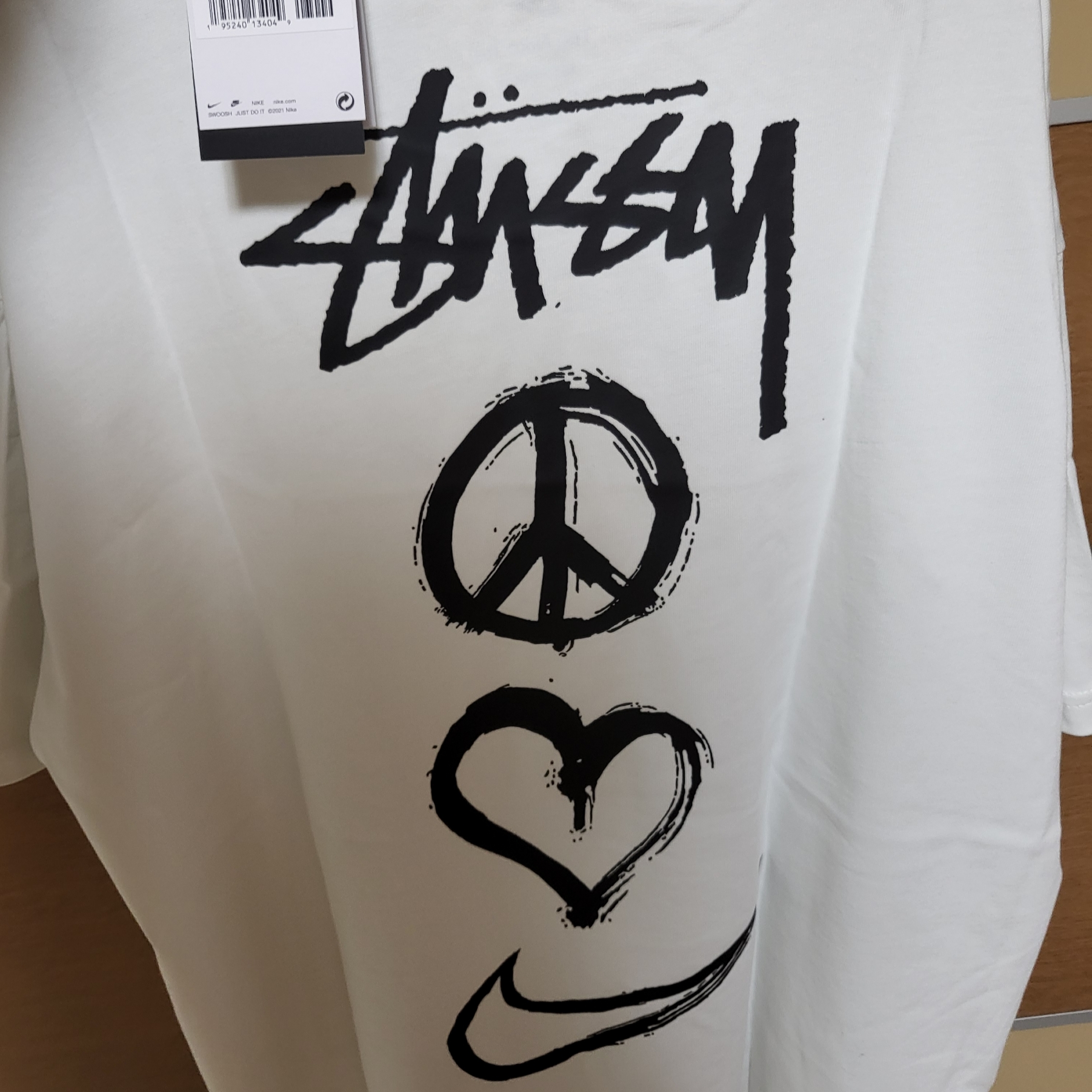 Nike x Stussy NRG RA T-Shirt Summit White (DM4942-121) 착용 스타일 - 2