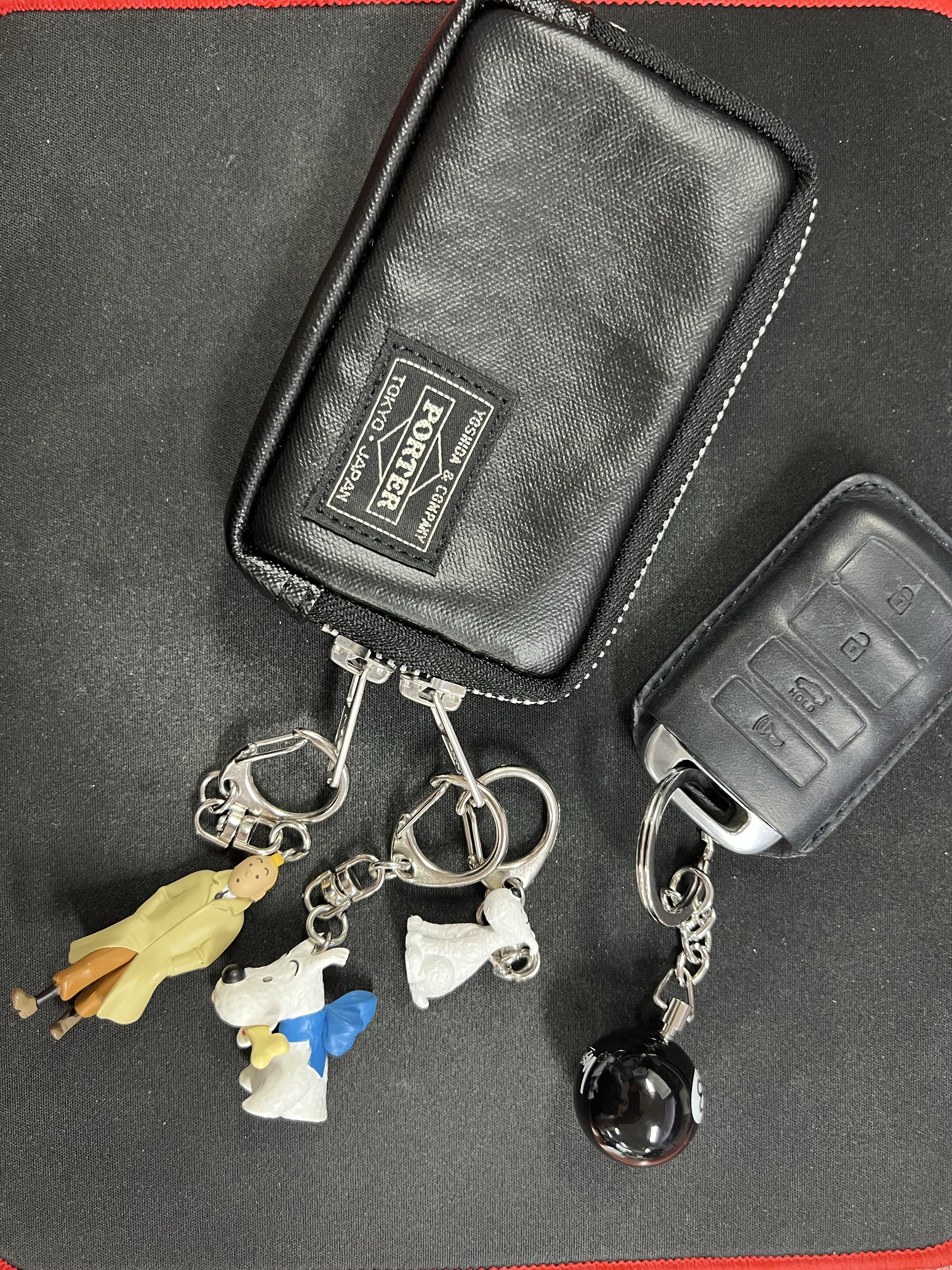 Porter Freestyle Multi Coin Case Black, Stussy 8 Ball Keychain Black 착용 스타일
