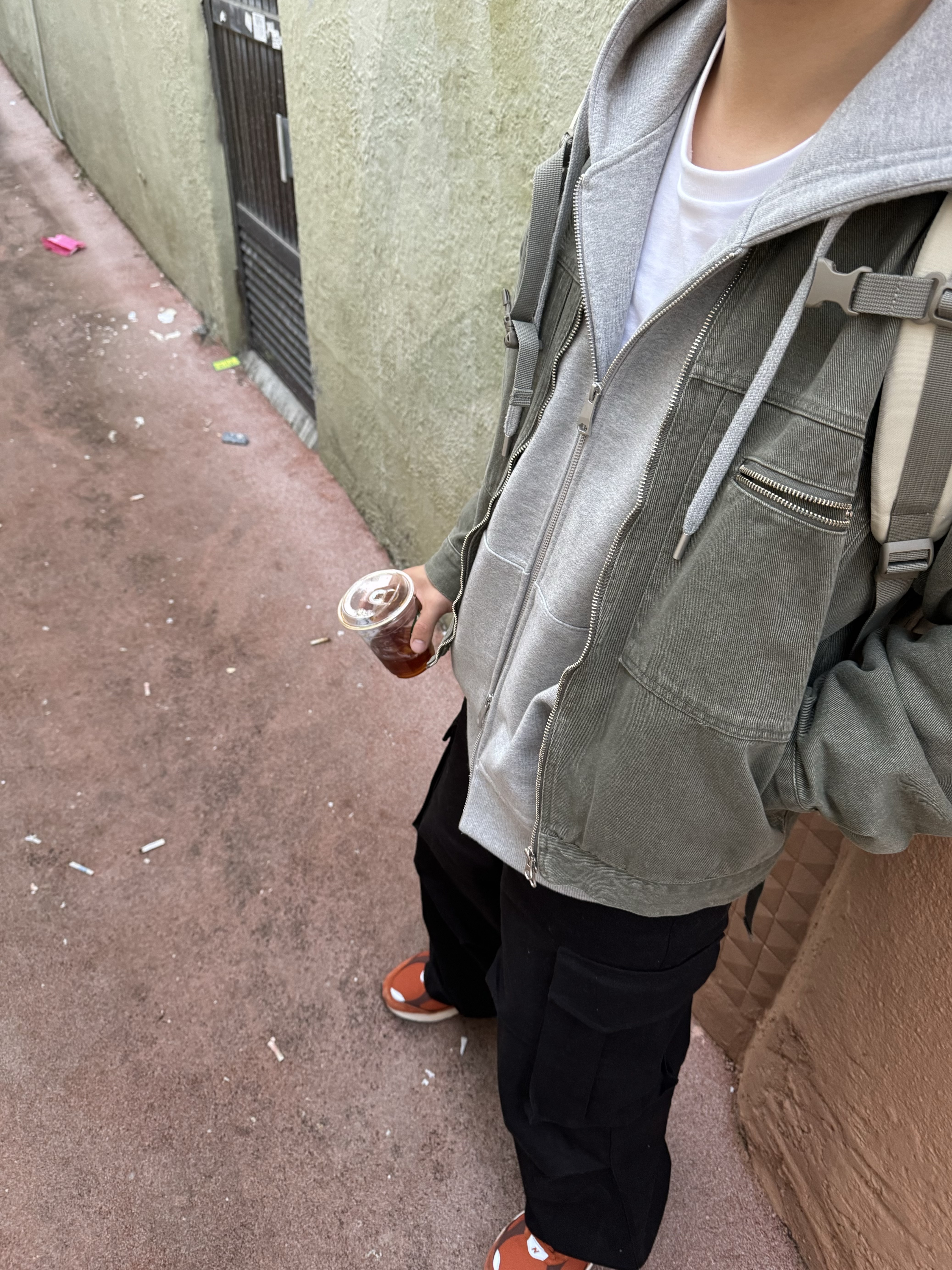 New Balance 2002R Rust Oxide, Ader Error Sig; TRS/BL Tag Hoodie Zip-Up 02 Grey 착용 스타일