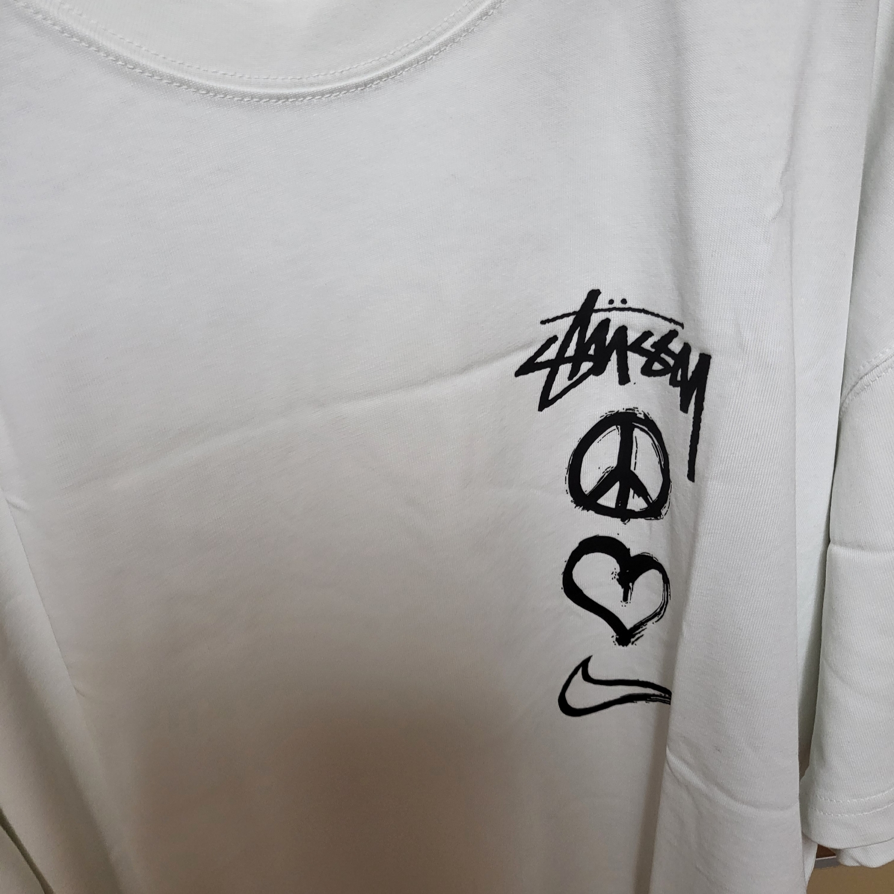 Nike x Stussy NRG RA T-Shirt Summit White (DM4942-121) 착용 스타일 - 1