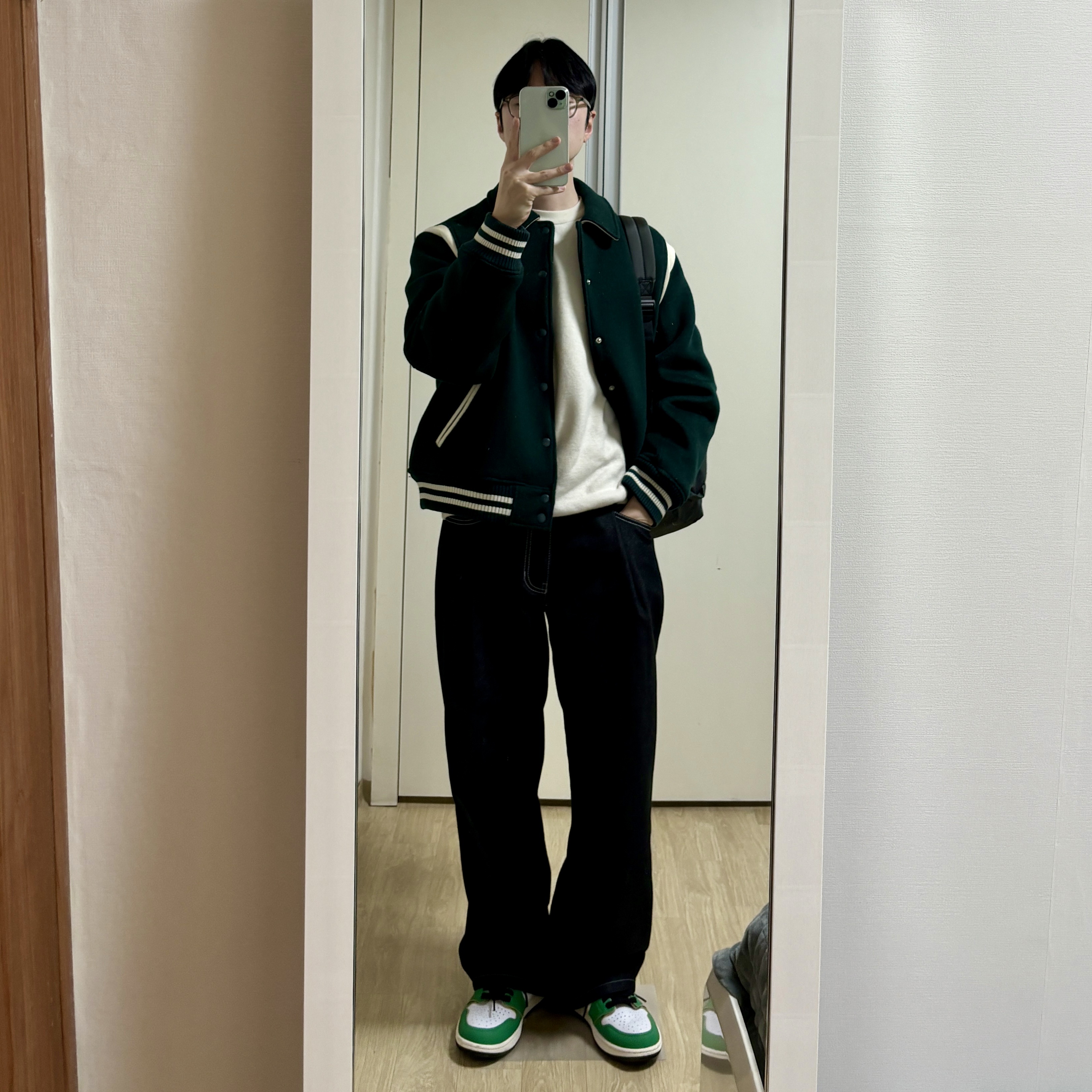 (W) Jordan 1 Retro High OG Lucky Green 착용 스타일 - 1