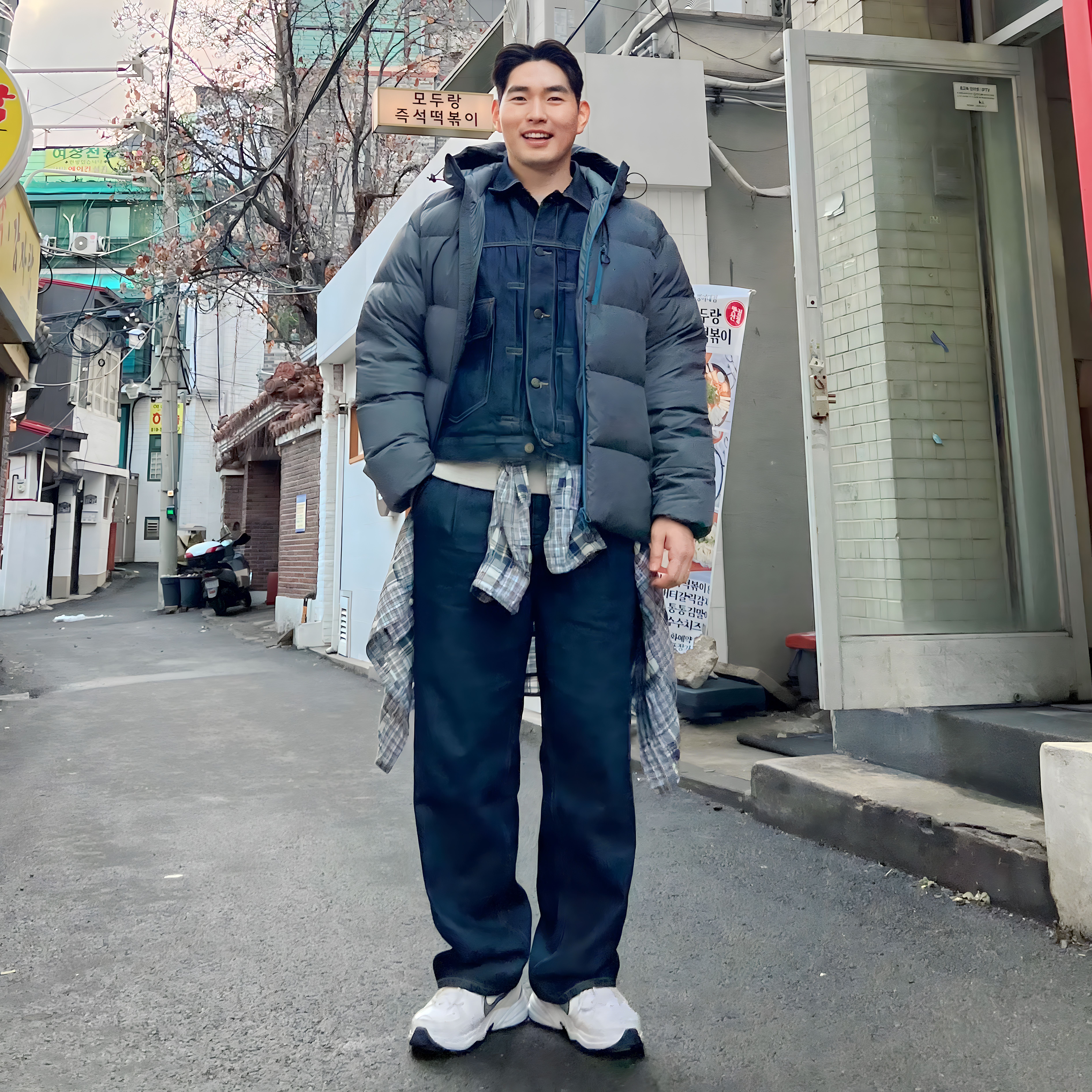 Nike Air Monarch IV Midnight Navy 착용 스타일 - 6