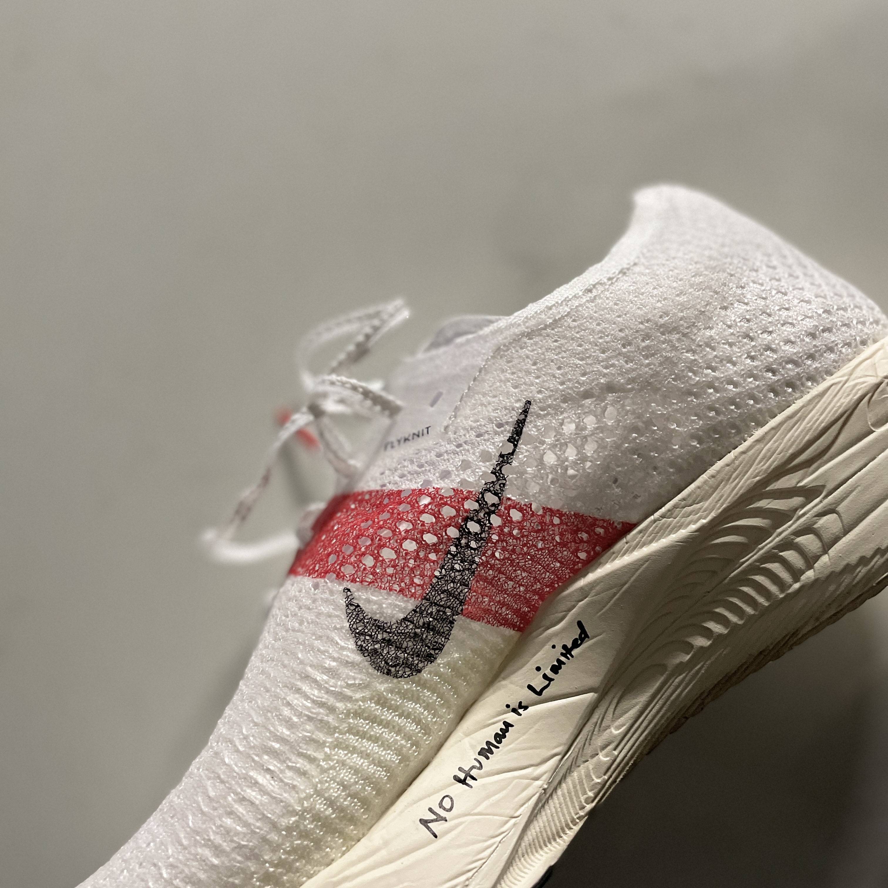 Nike ZoomX Vaporfly Next% 3 Eliud Kipchoge 착용 스타일