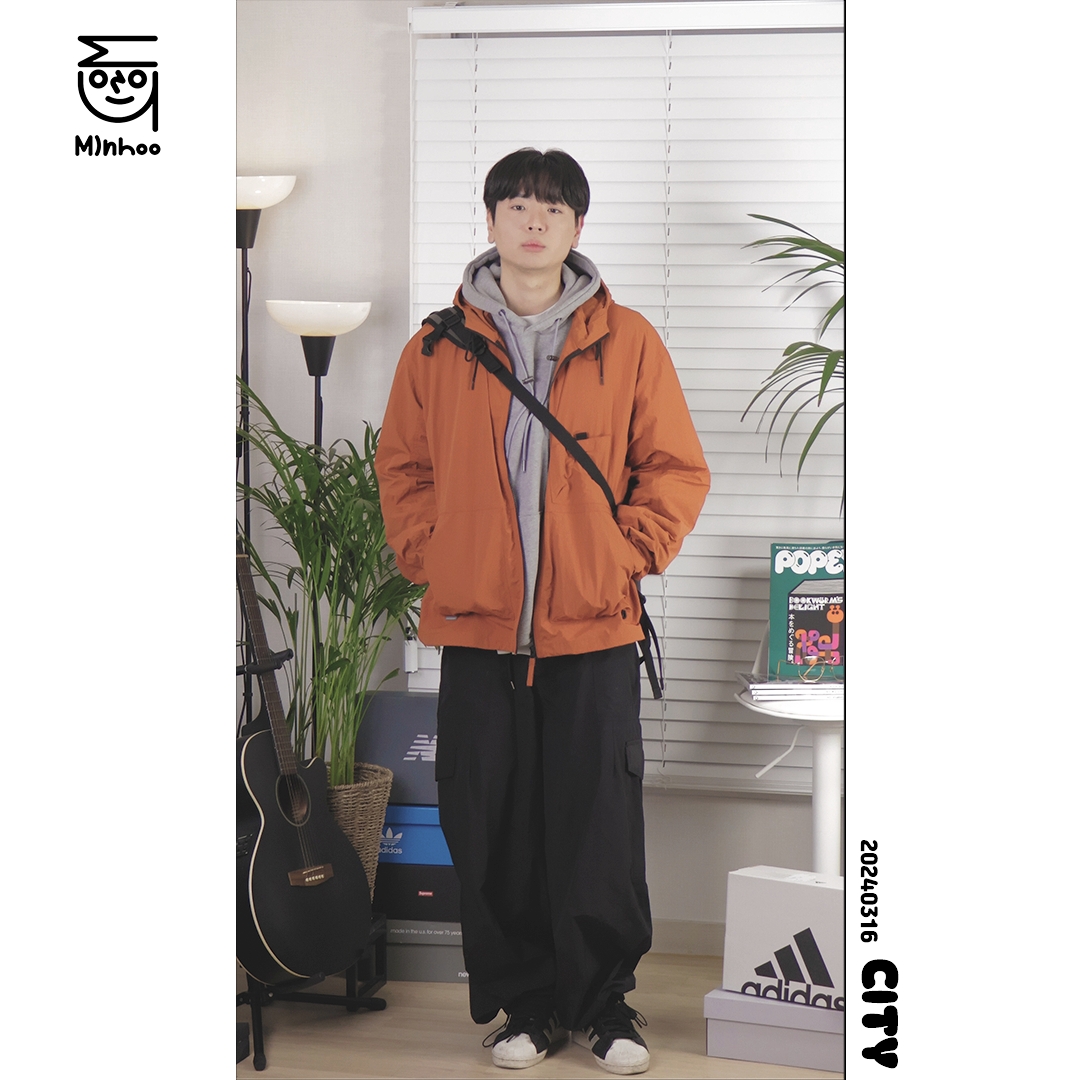 Adidas Superstar 82 Black White 착용 스타일 - 2