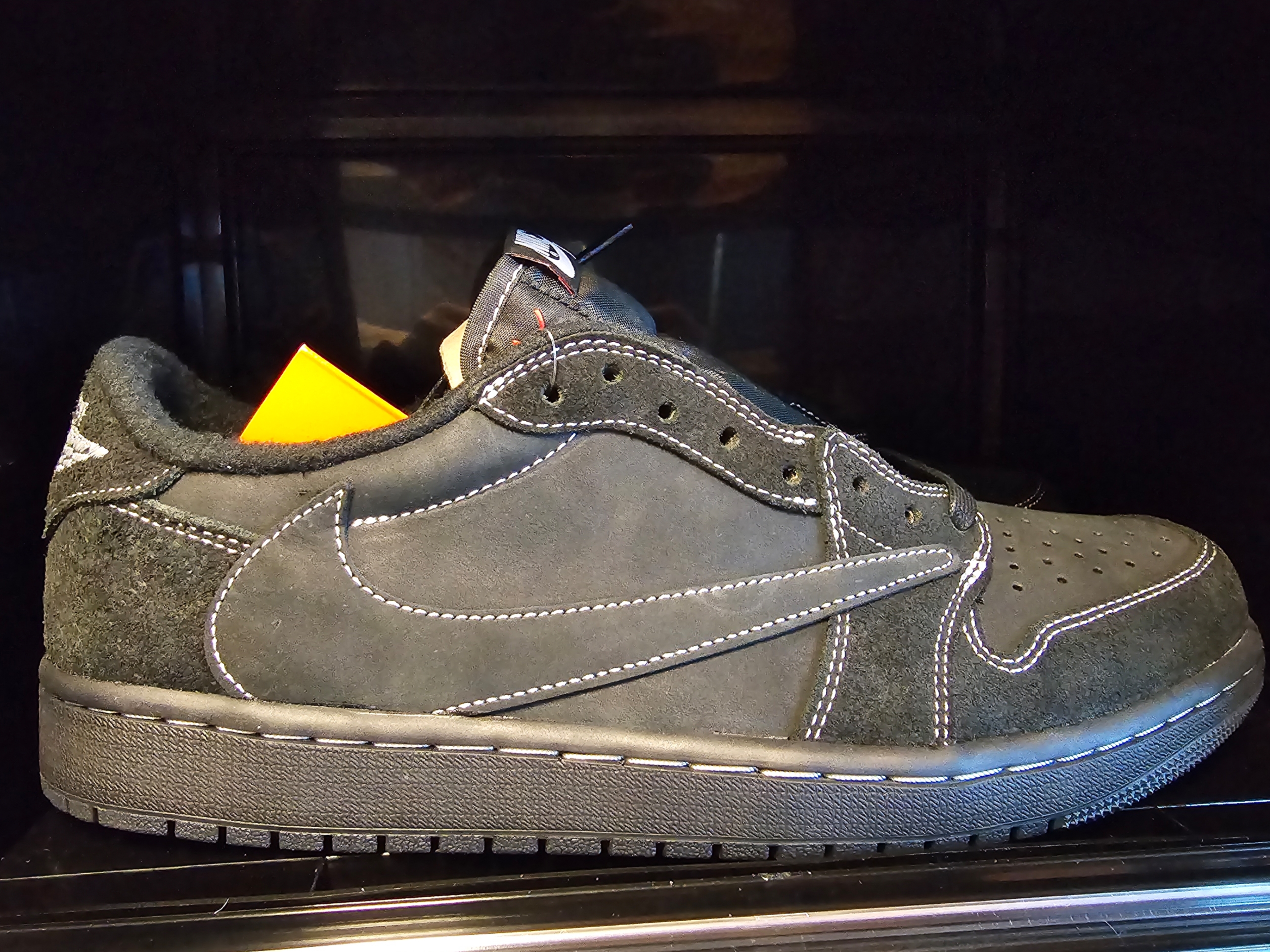 Jordan 1 x Travis Scott Retro Low OG SP Black Phantom 착용 스타일