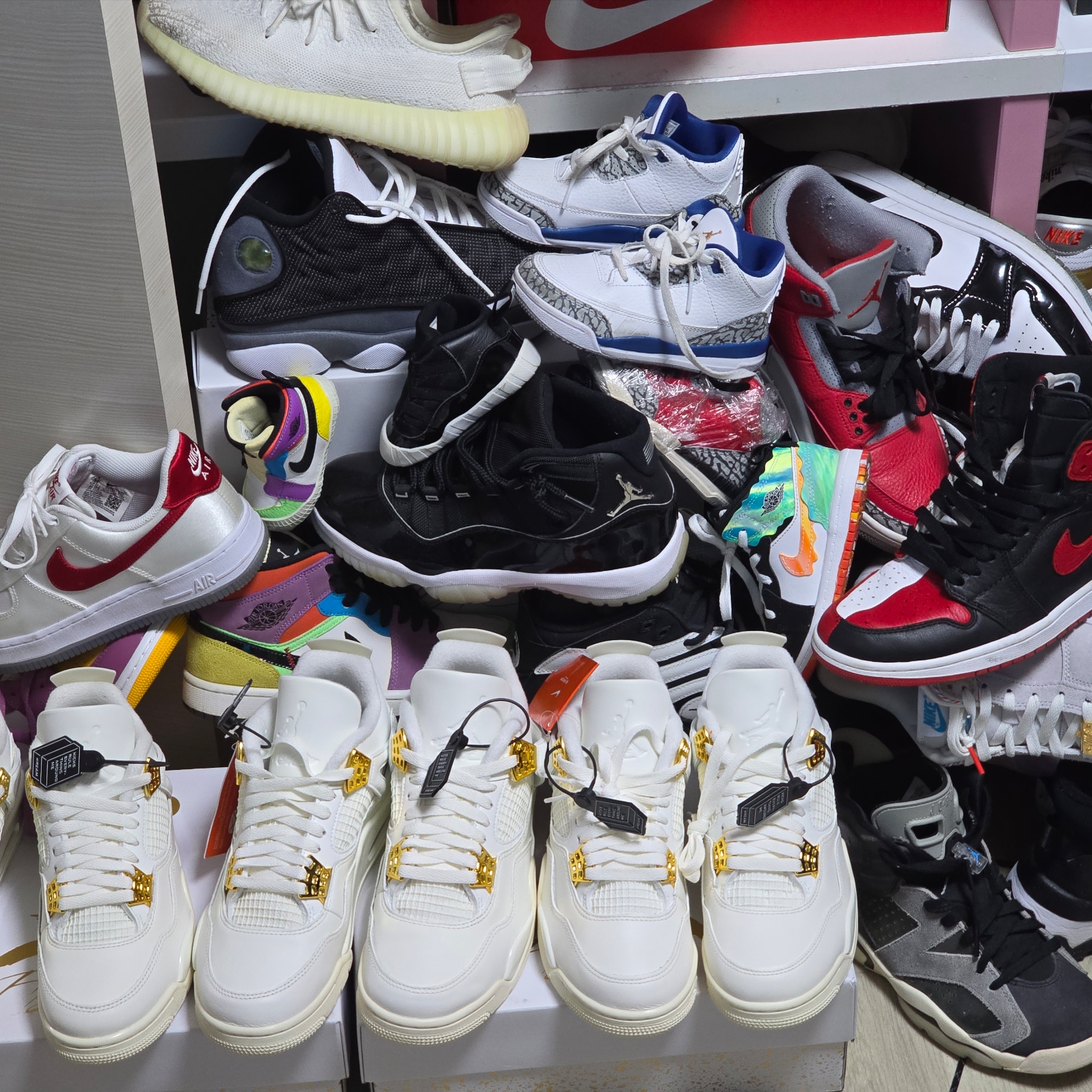 (W) Jordan 4 Retro Metallic Gold 착용 스타일