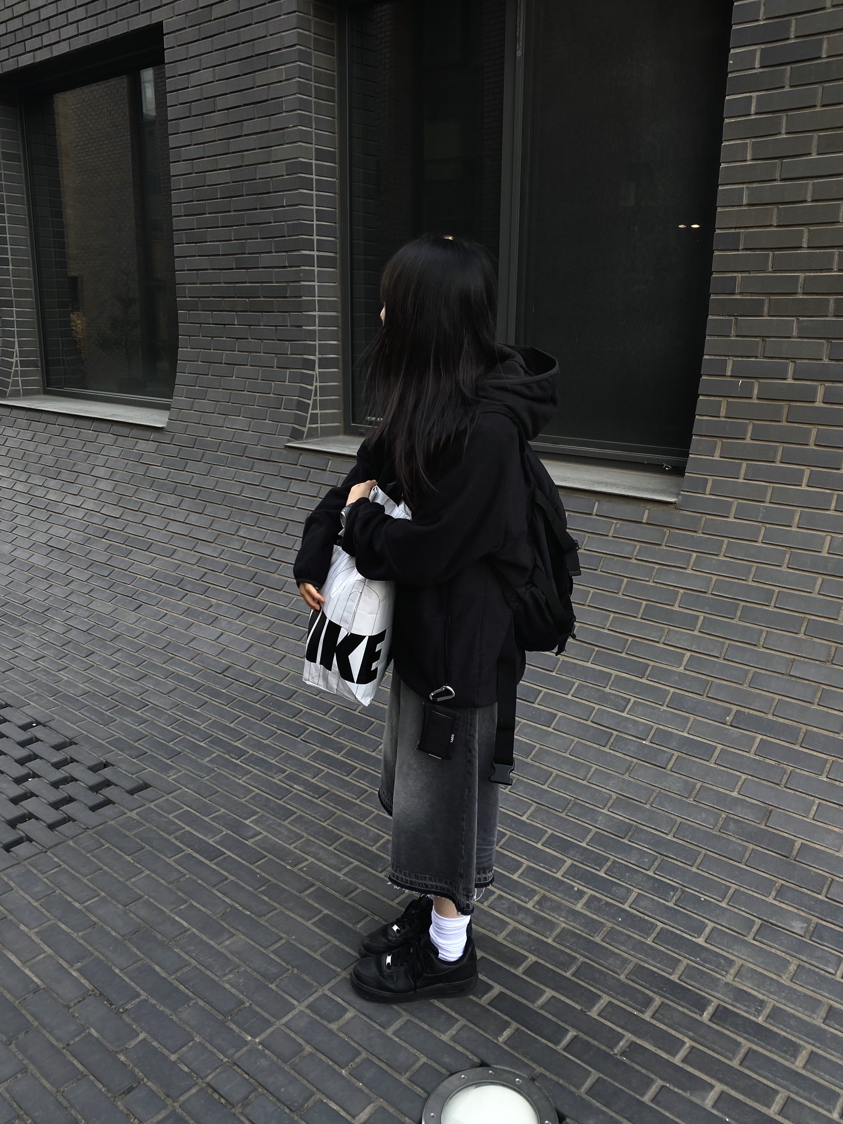 Nike Air Force 1 '07 Low Triple Black, Safarispot Basic Safari Keyring Card Wallet Black 착용 스타일 - 9