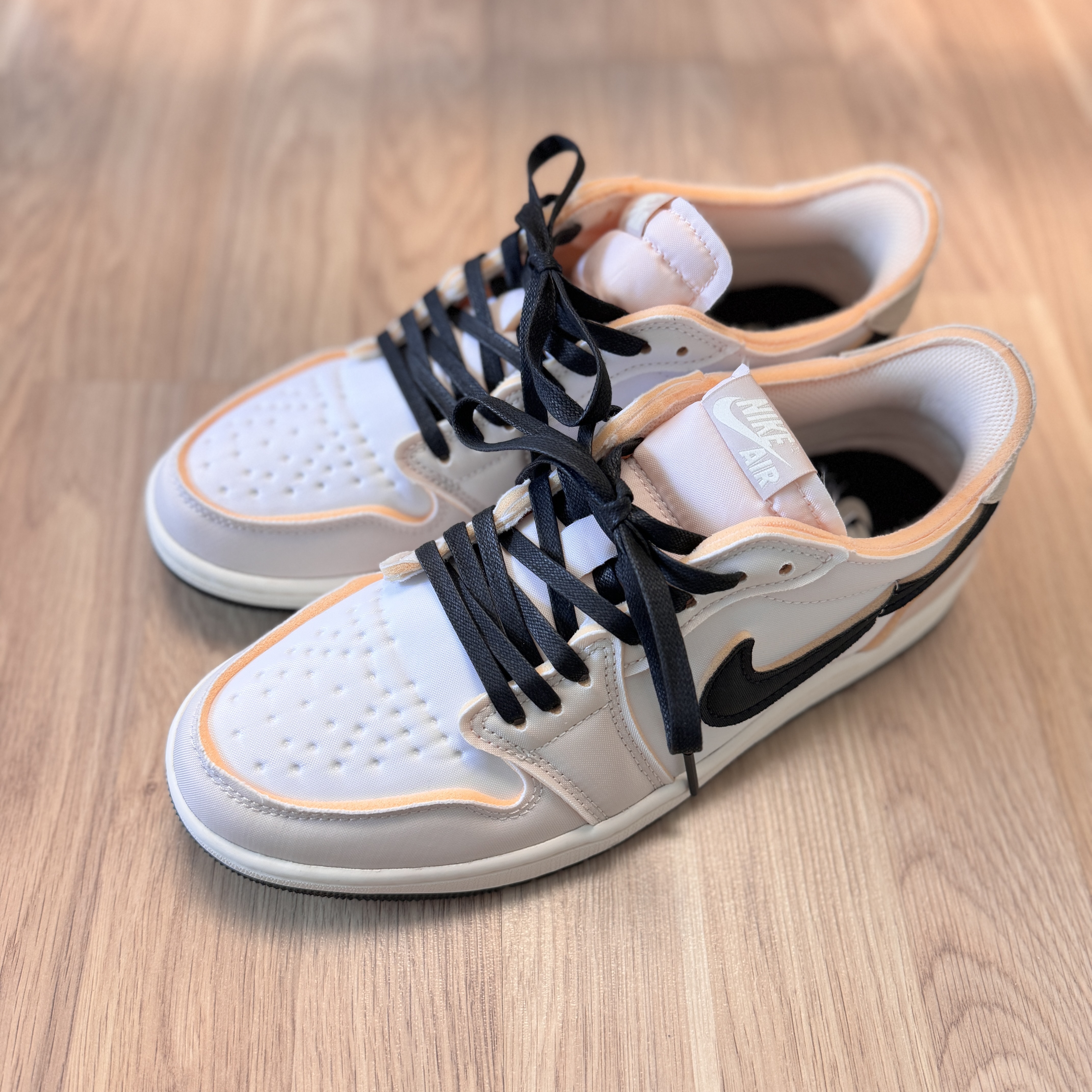 Jordan 1 Retro Low OG EX White and Coconut Milk 착용 스타일