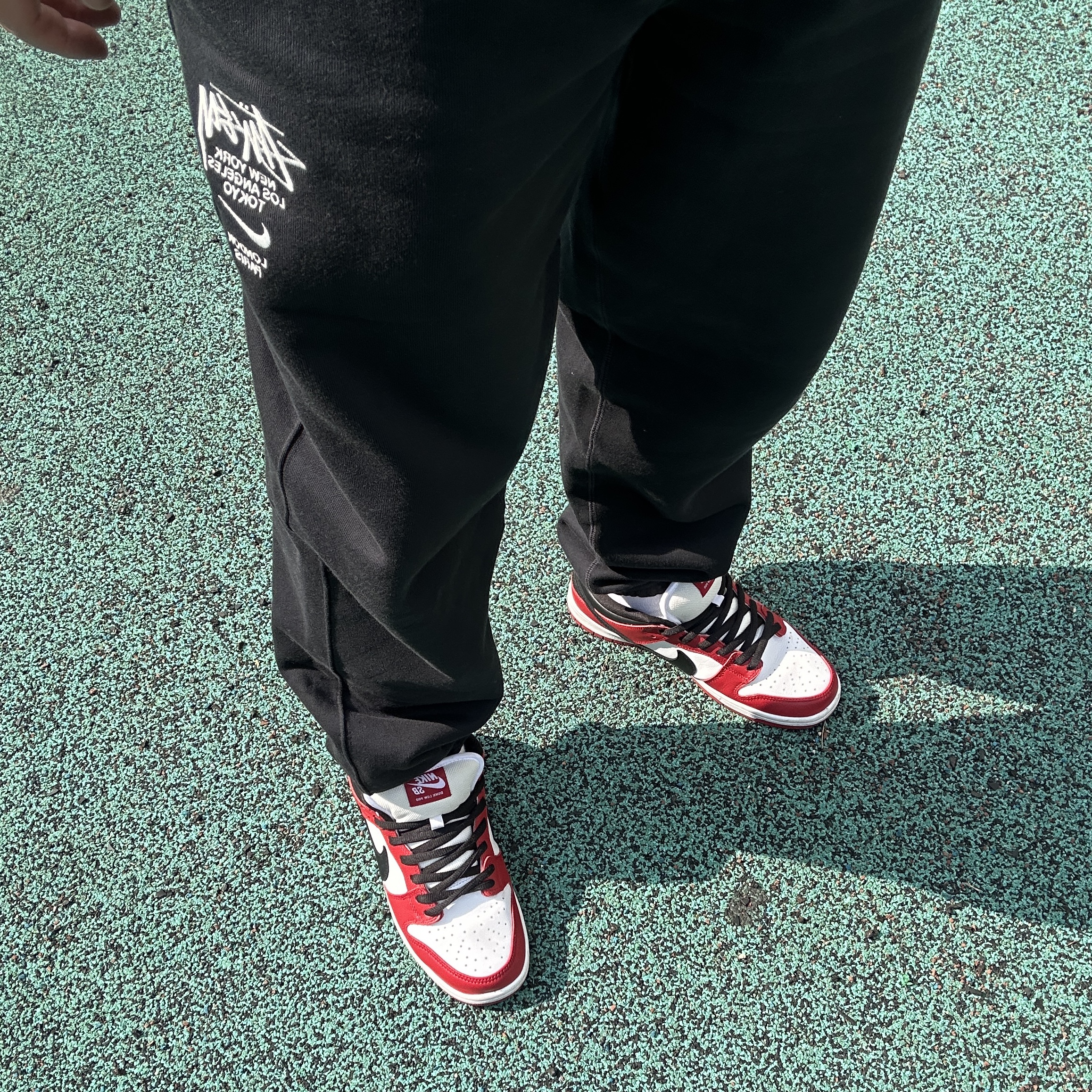 Nike SB Dunk Low Pro Chicago, Nike x Stussy NRG ZR Fleece Pants Black - US/EU 착용 스타일