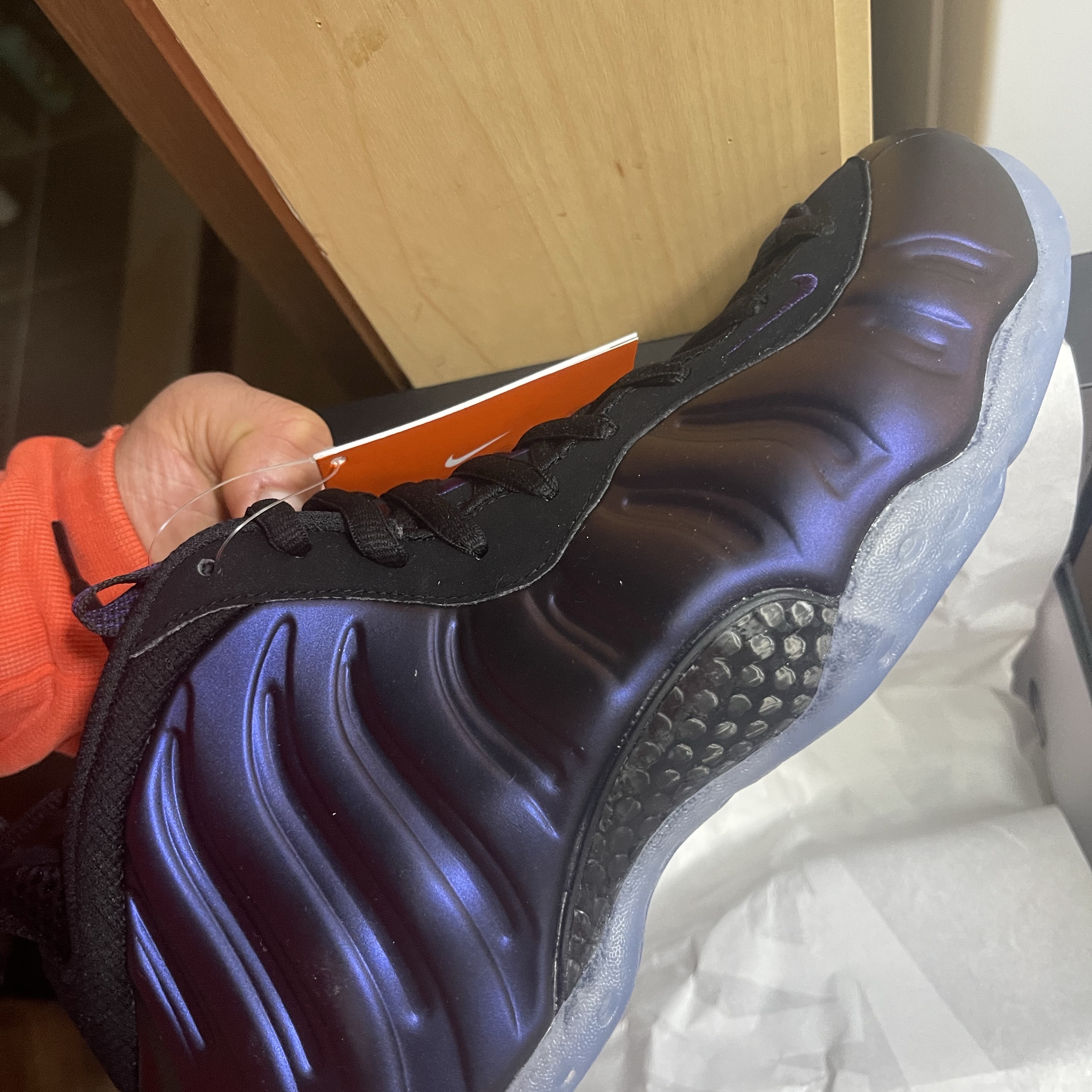 Nike Air Foamposite One Black Varsity Purple 착용 스타일