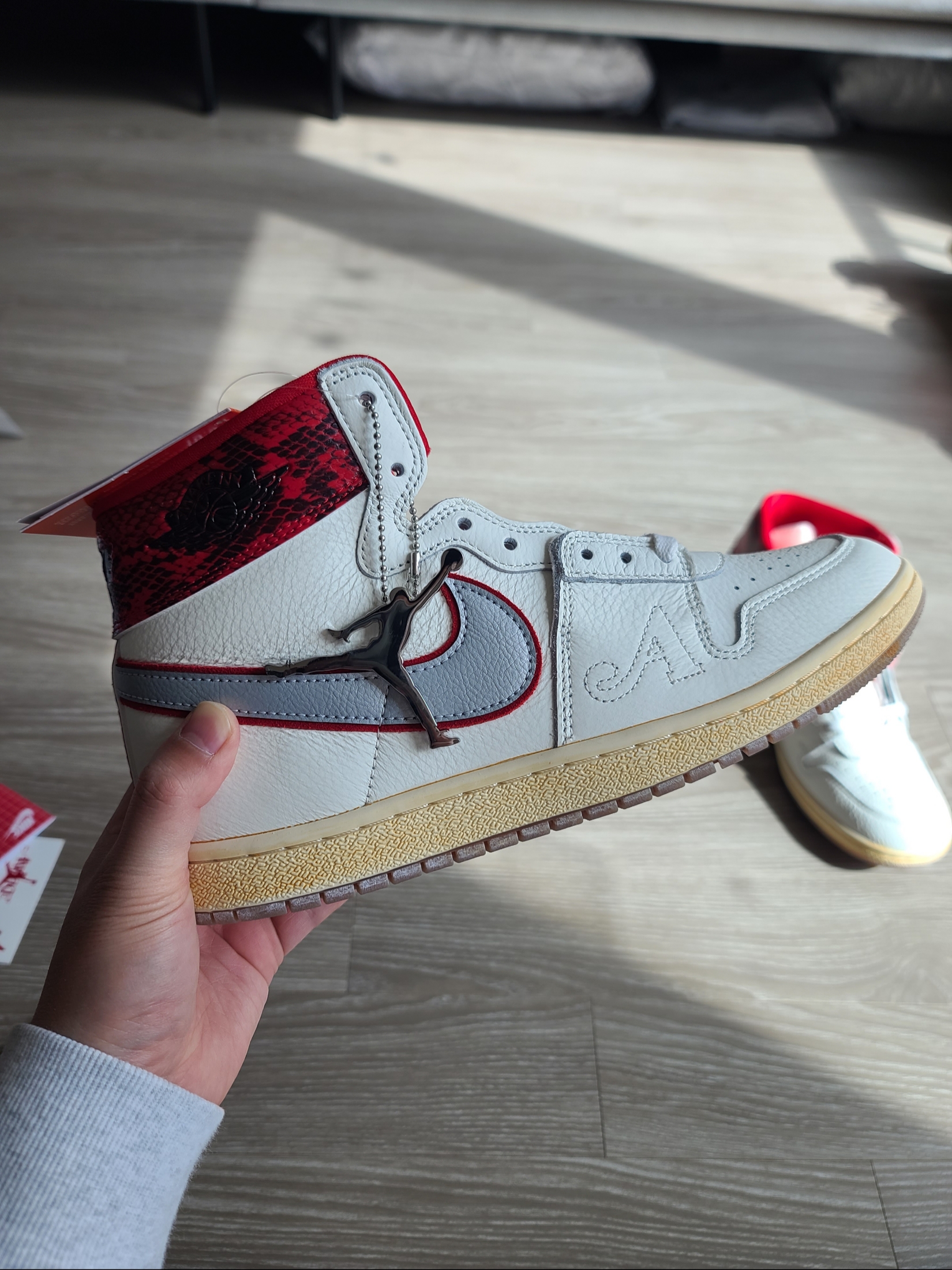 Jordan x Awake NY Air Ship PE SP Sail University Red 착용 스타일 - 6