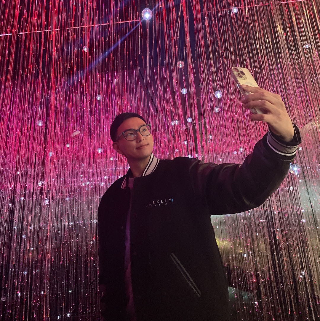 A.P.C. Petit New Standard Tight-Fit Jeans Indigo, Darkr8m Studio Basic Logo Varsity Jacket 착용 스타일 - 2