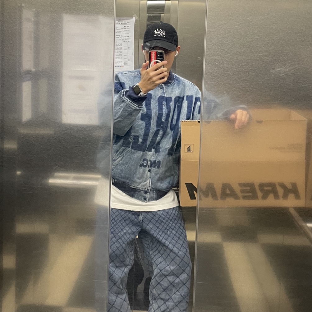 Supreme Washed Knockout Denim Varsity Jacket Washed Blue - 23SS, Thisisneverthat x Loco Weak Crochet BeanieBlack 착용 스타일 - 2