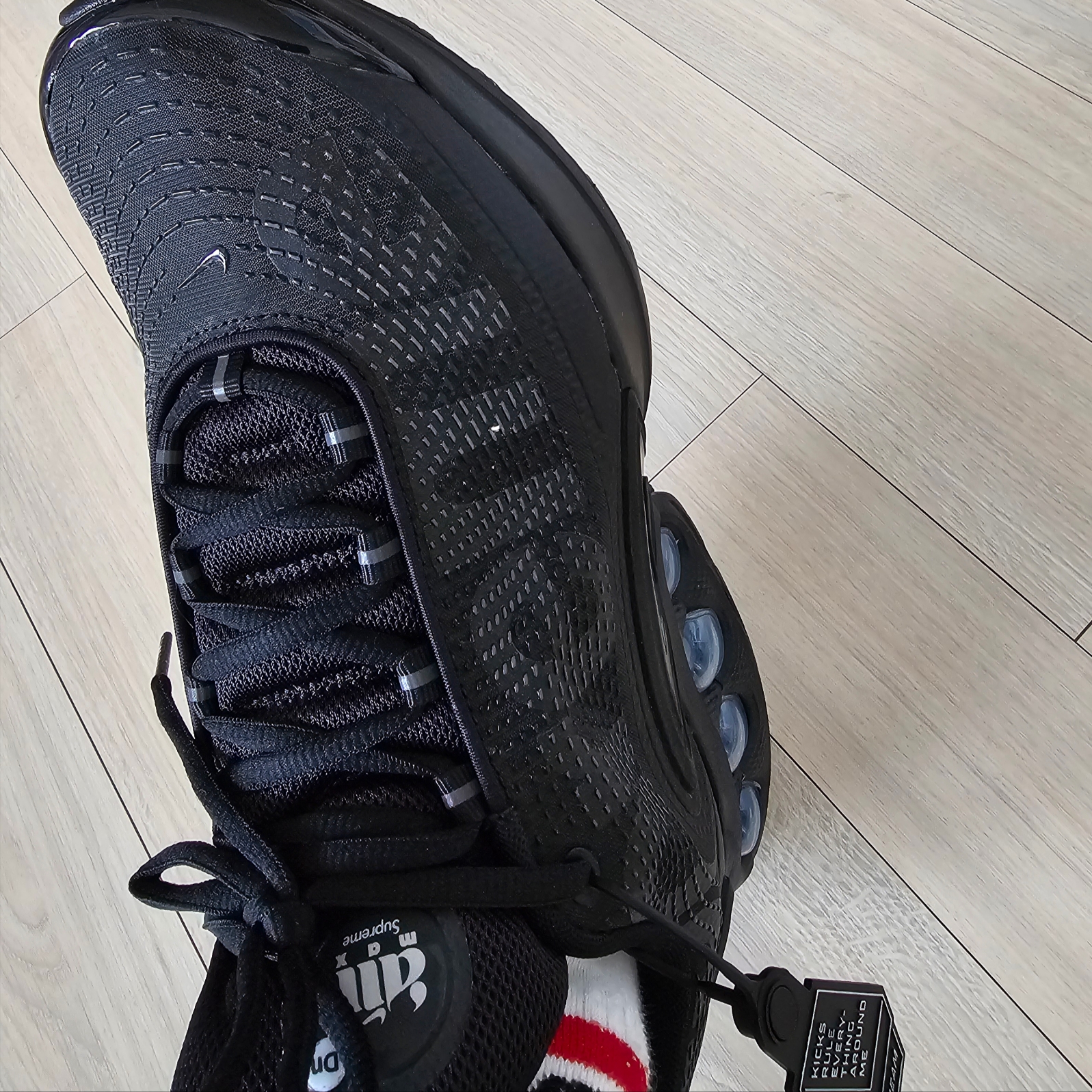 Nike x Supreme Air Max DN SP Black Galactic Jade 착용 스타일