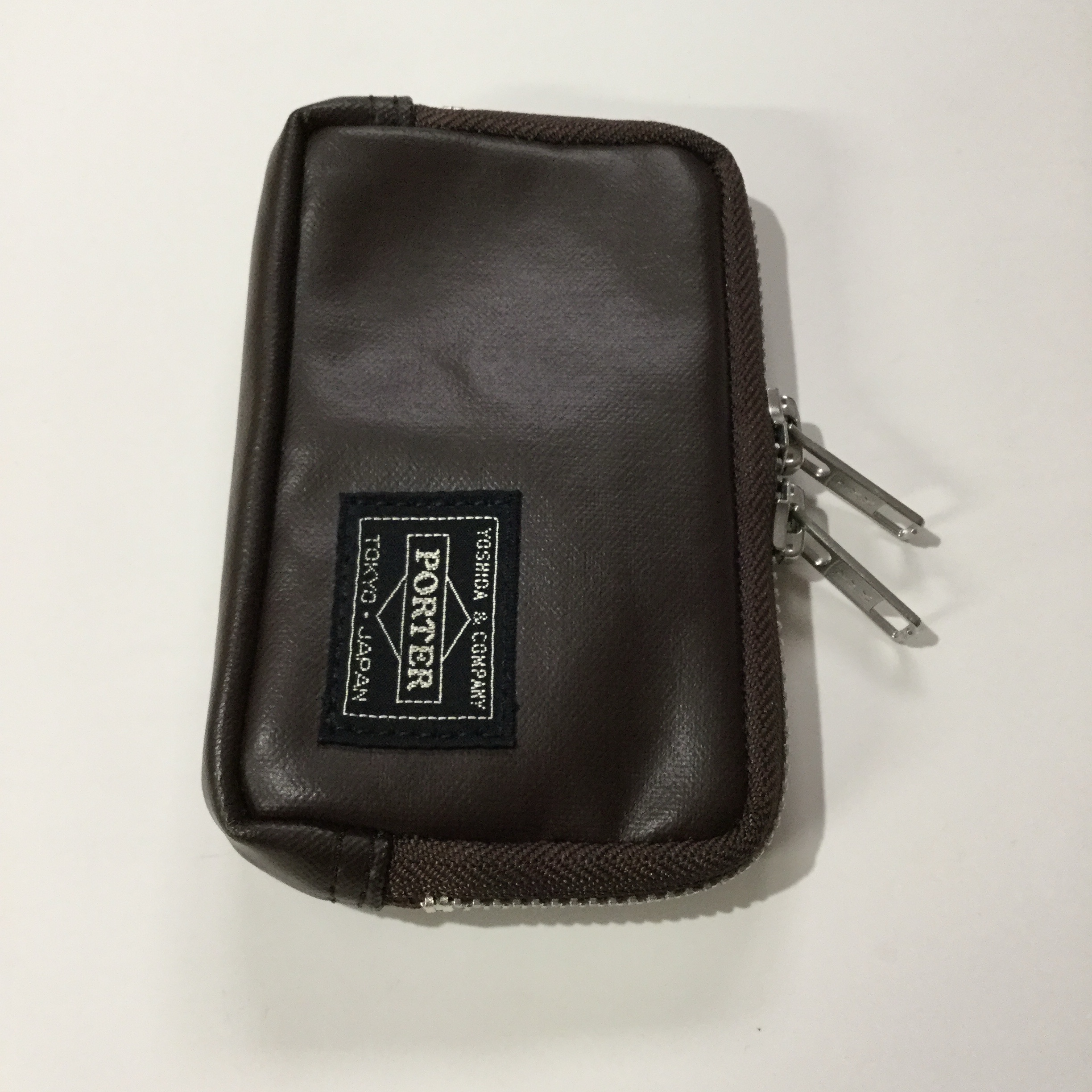 Porter Freestyle Multi Coin Case Brown 착용 스타일