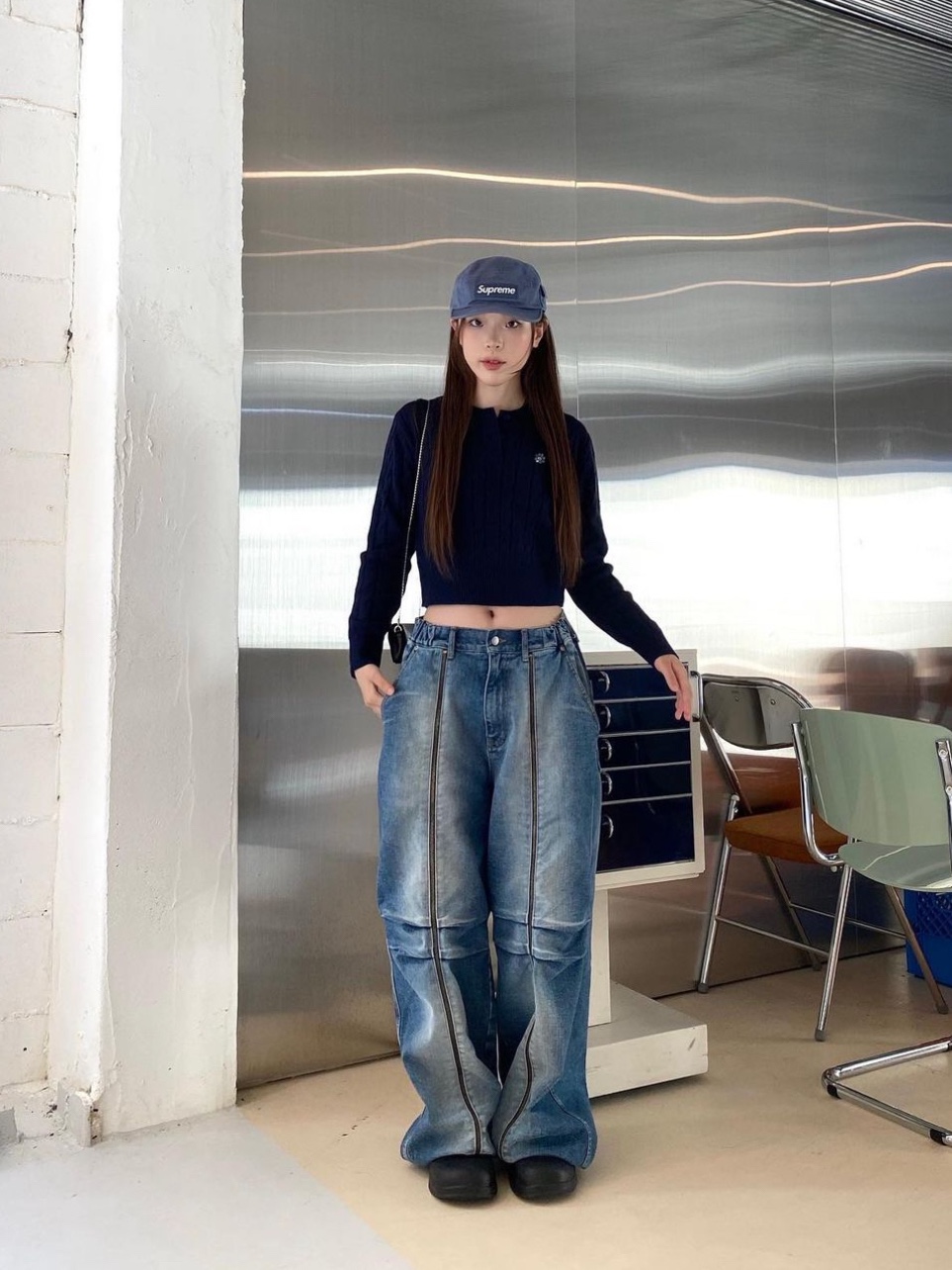 Supreme Corduroy Pocket Camp Cap Blue - 24SS, Supreme Multi Type Jacquard Denim 6-Panel Blue - 22FW 착용 스타일 - 2