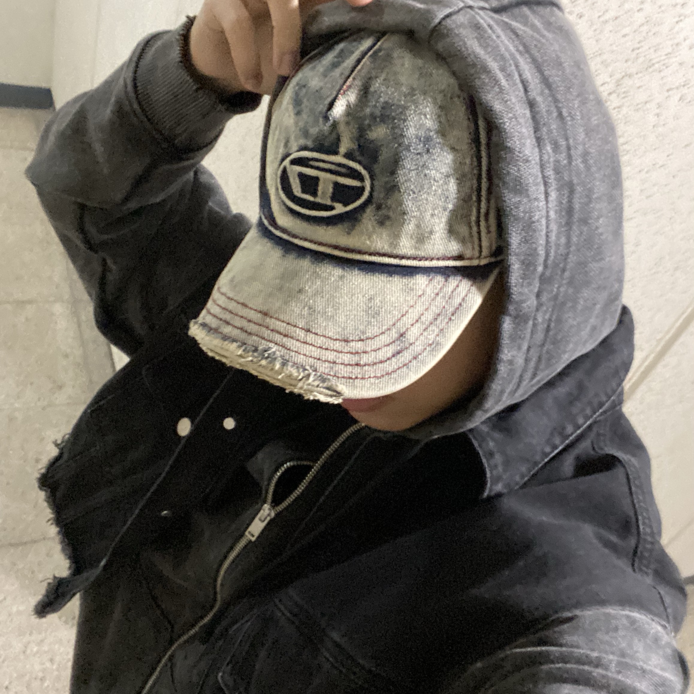 Diesel C-Seymon Treated Denim Baseball Cap Blue White 착용 스타일 - 1