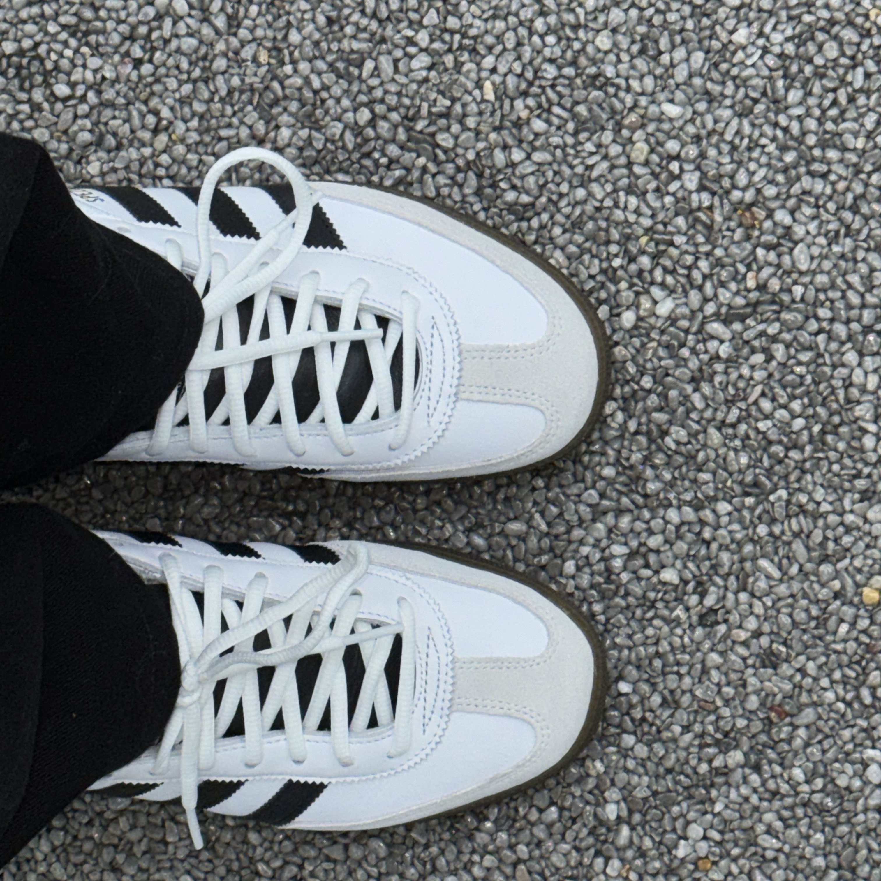 Adidas Spezial Handball White Core Black 착용 스타일