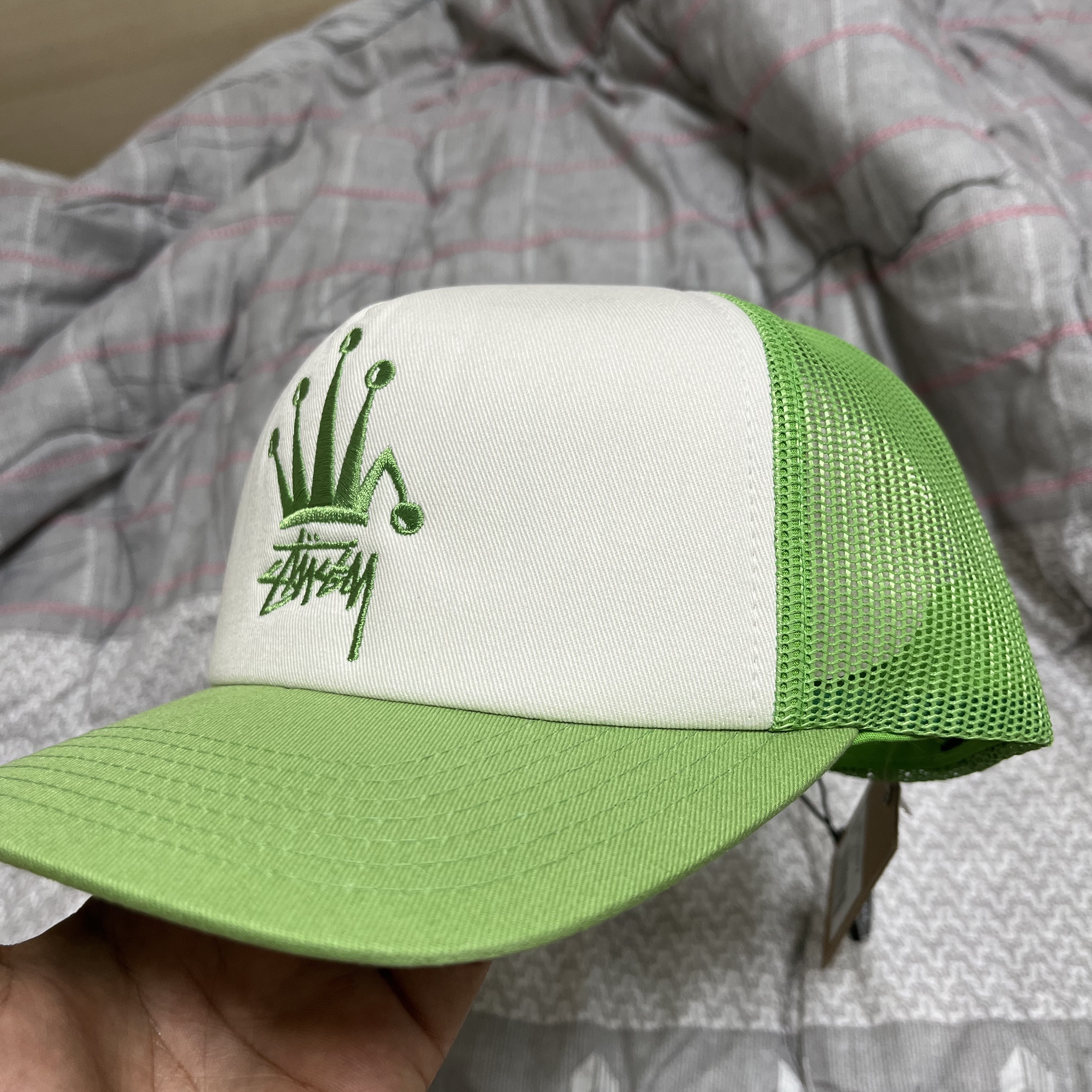 Stussy Crown Stock Trucker Cap Mint 착용 스타일