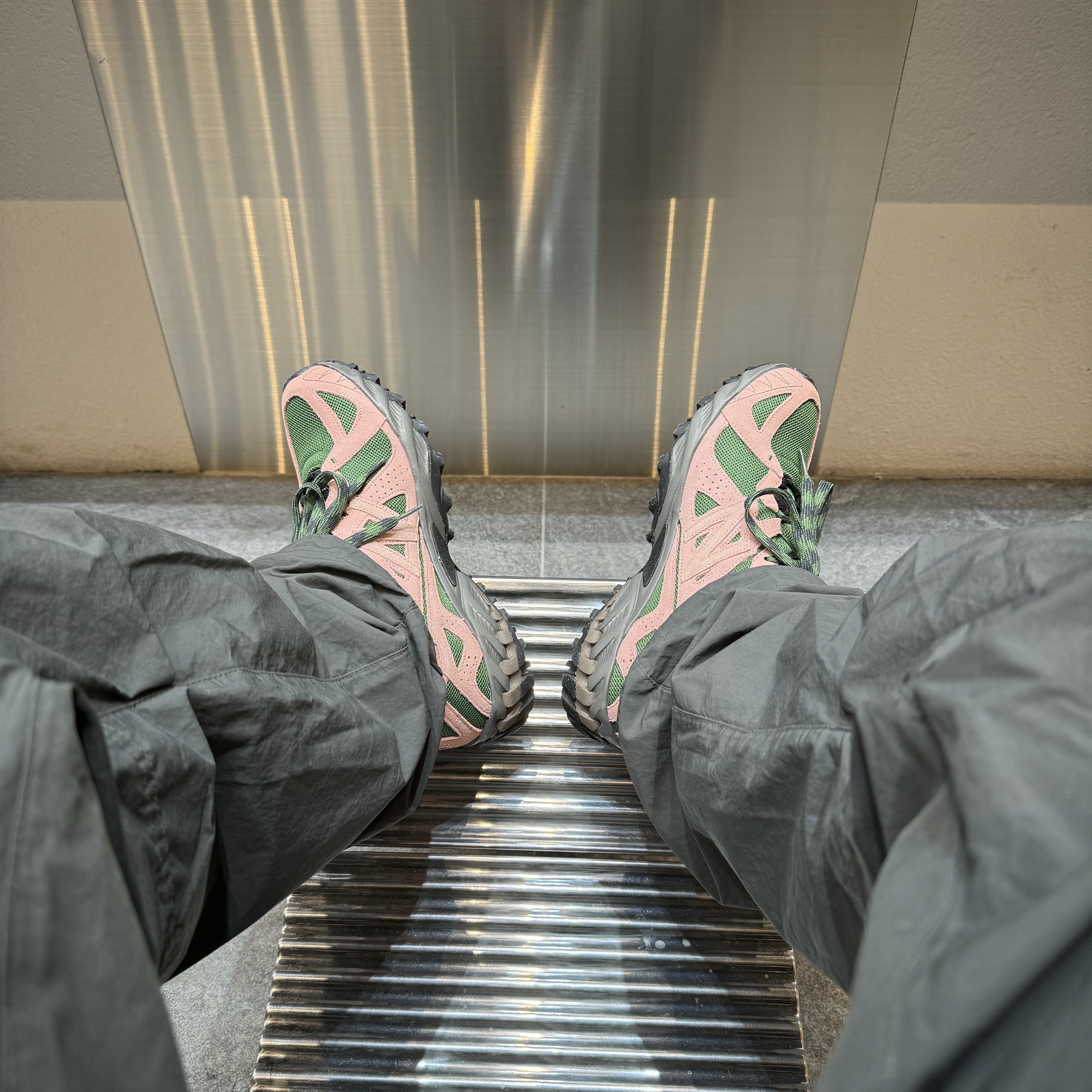 New Balance ML610T Pink Moon - D Standard 착용 스타일