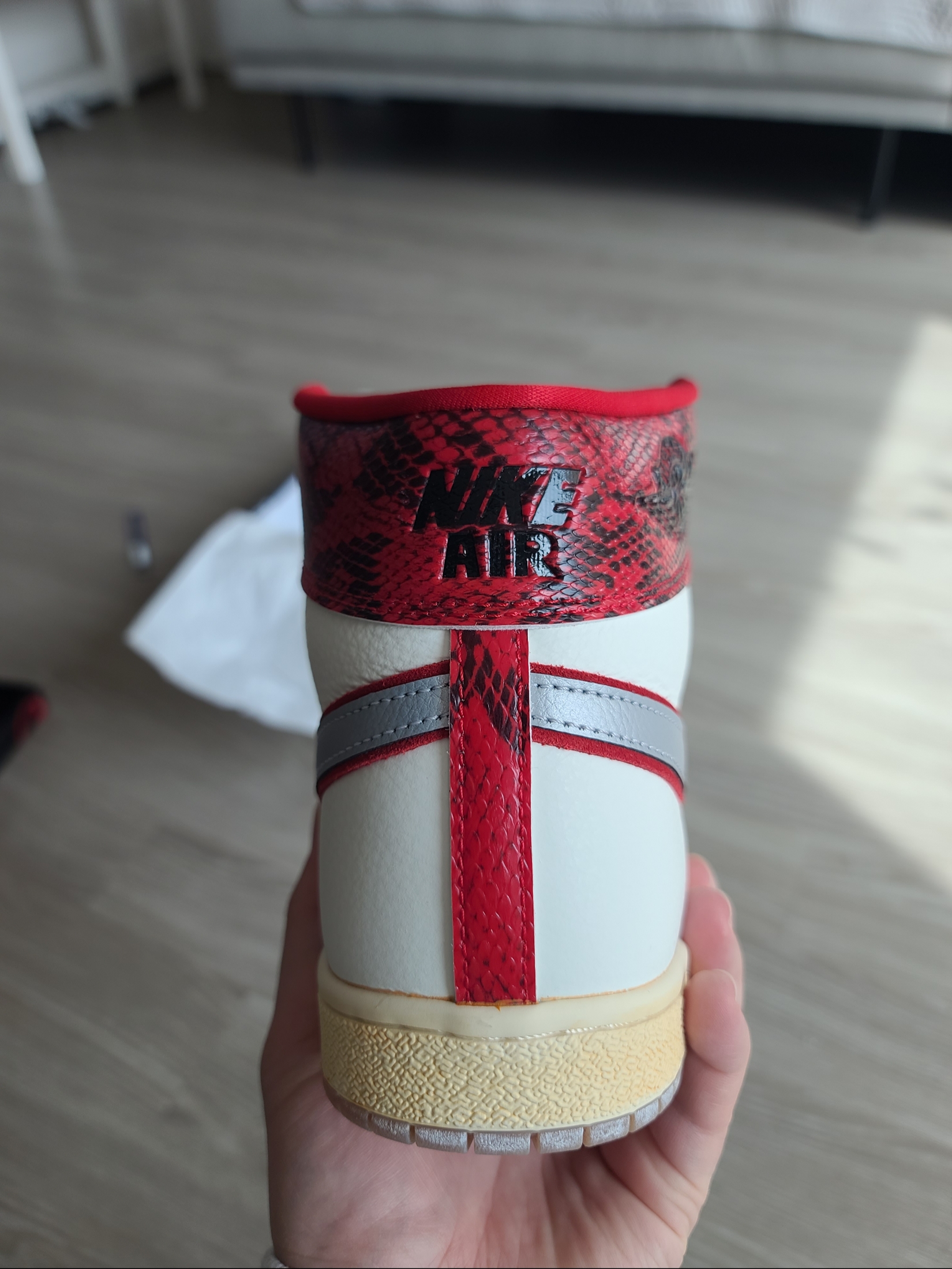 Jordan x Awake NY Air Ship PE SP Sail University Red 착용 스타일 - 3
