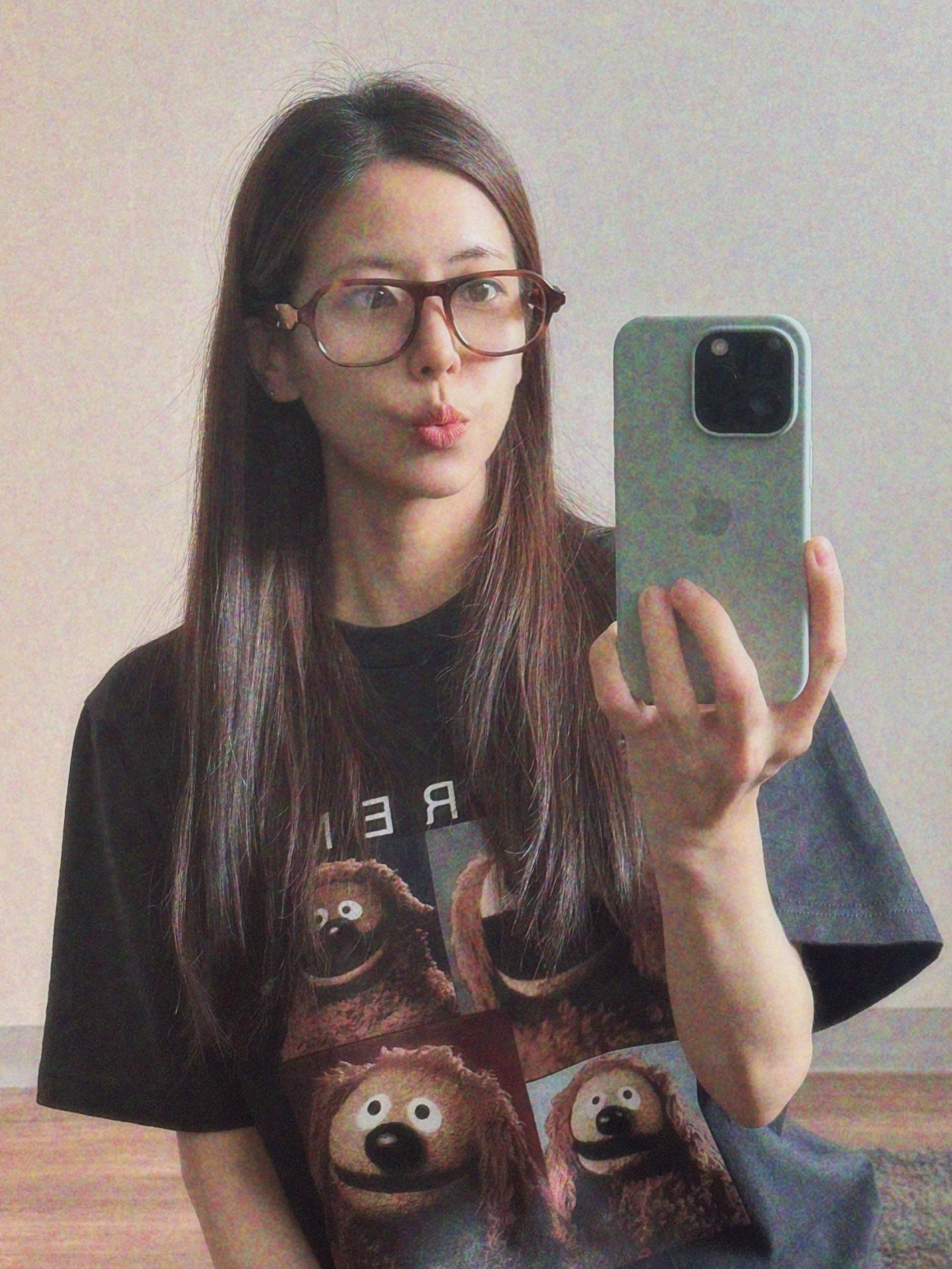 Gentle Monster x Maison Margiela MM113 Tortoiseshell Clear, Supreme Rowlf T-Shirt Black - 24SS 착용 스타일 - 1