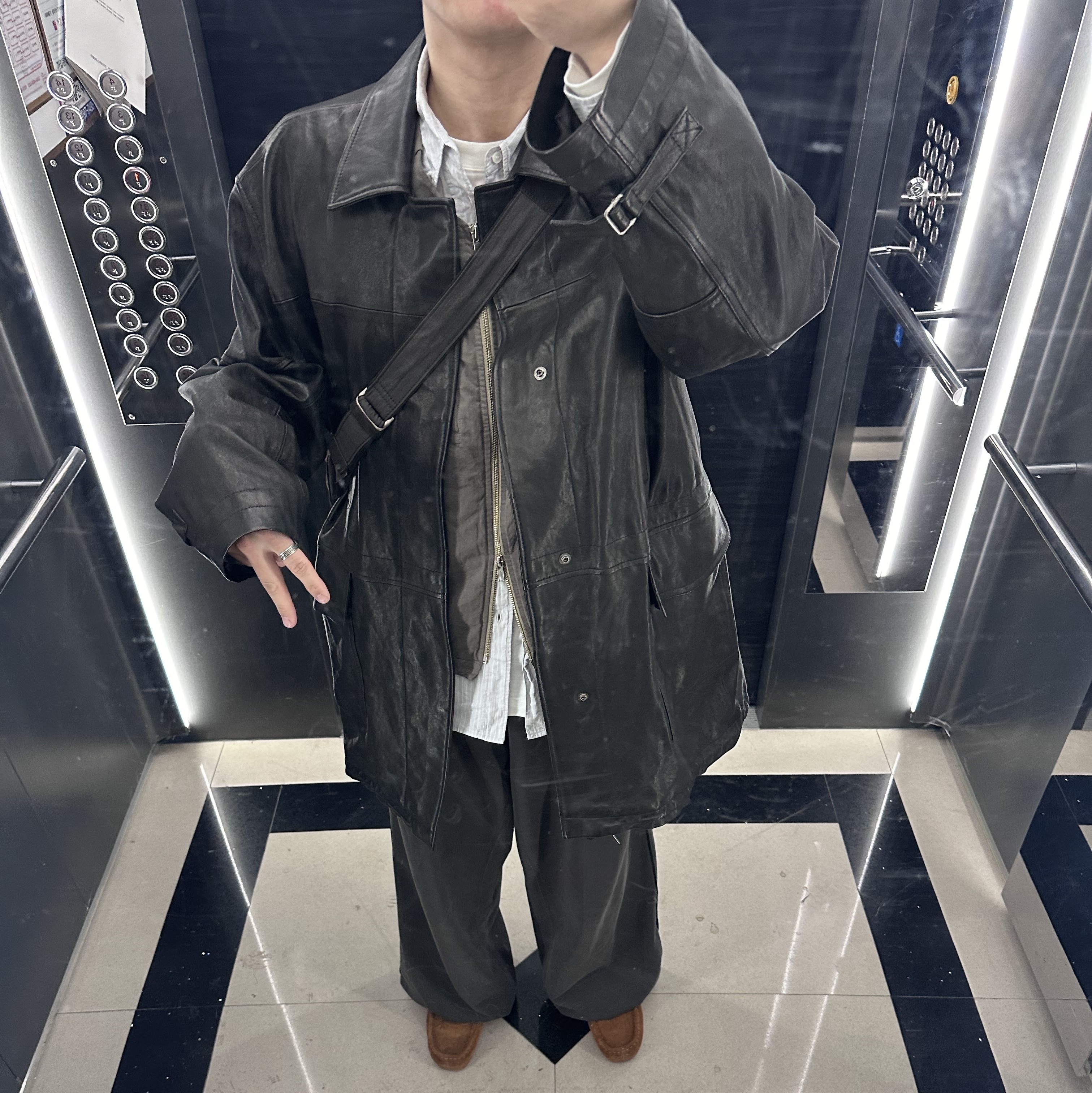 Polyteru Lambskin Car Coat Black, [프리오더] Polyteru Wallabee Shoes Mid Deep Brown 착용 스타일