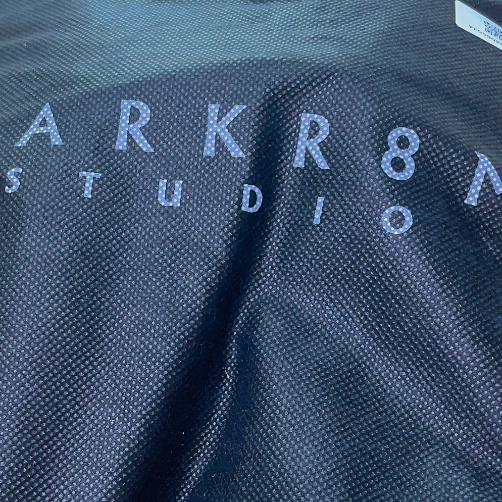 Darkr8m Studio Slides Black 착용 스타일 - 1