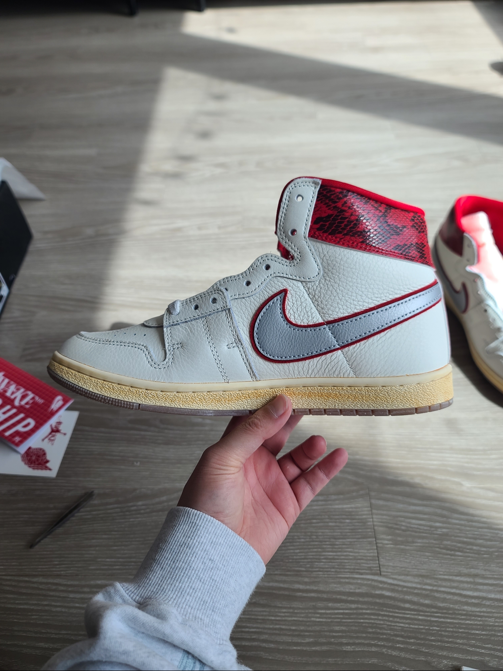 Jordan x Awake NY Air Ship PE SP Sail University Red 착용 스타일 - 4
