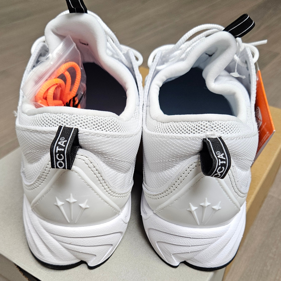 Nike x Drake Nocta Air Zoom Drive Summit White 착용 스타일 - 4