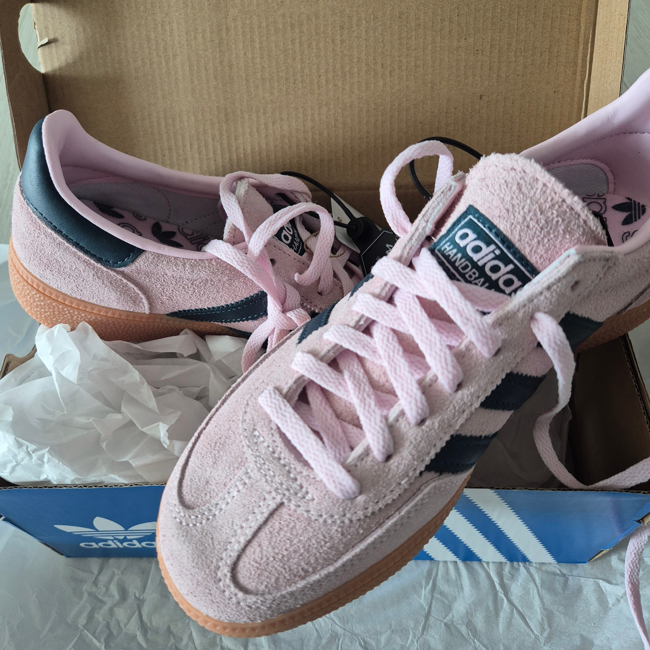 (W) Adidas Spezial Handball Clear Pink 착용 스타일 - 2