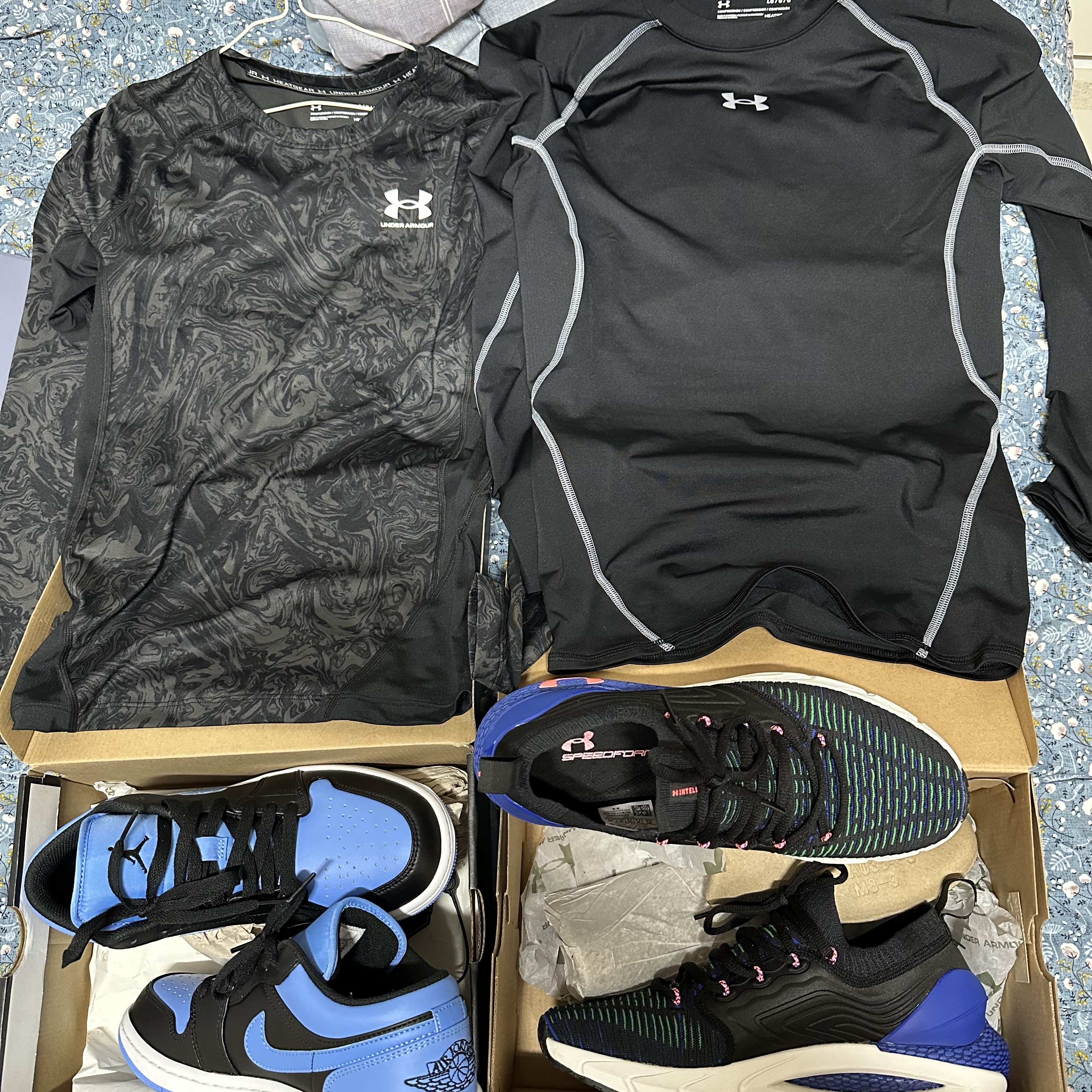 Jordan 1 Low Black University Blue 착용 스타일