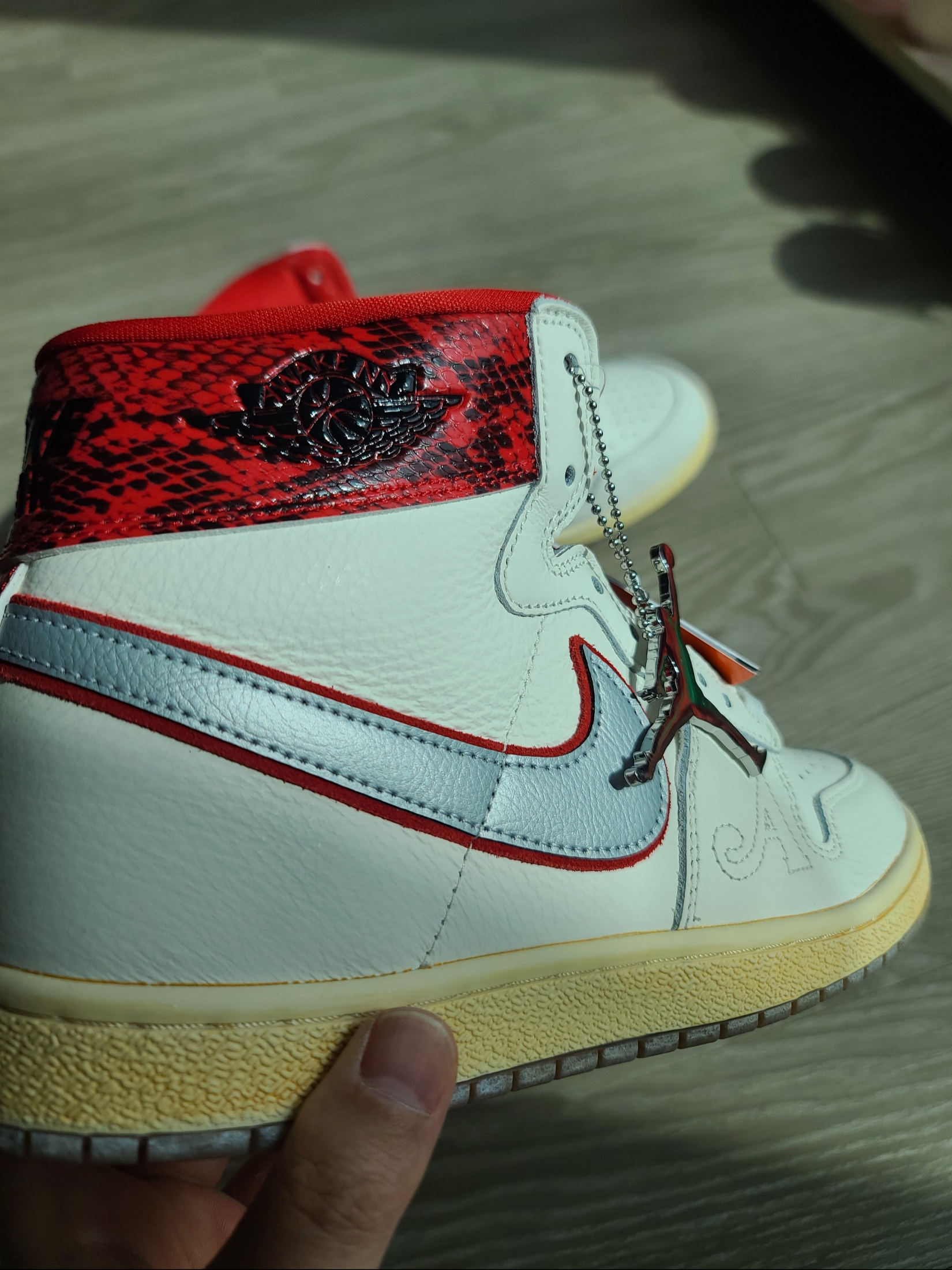 Jordan x Awake NY Air Ship PE SP Sail University Red 착용 스타일 - 2