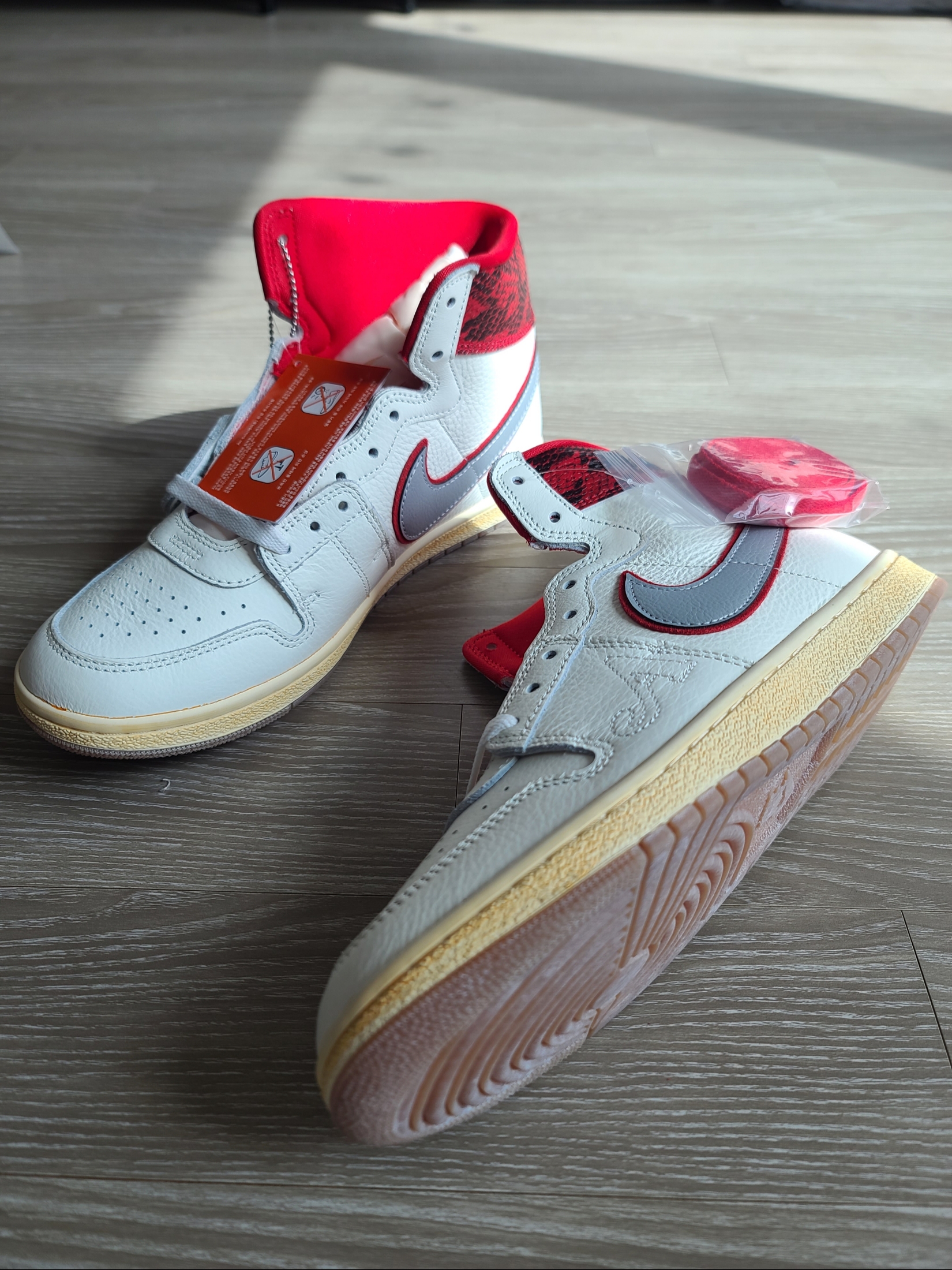 Jordan x Awake NY Air Ship PE SP Sail University Red 착용 스타일 - 1
